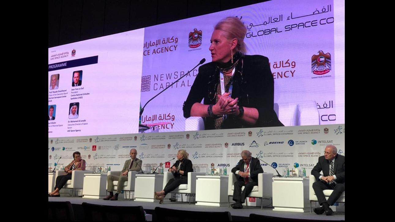 Diskussionsrunde der internationalen Raumfahrtchefs