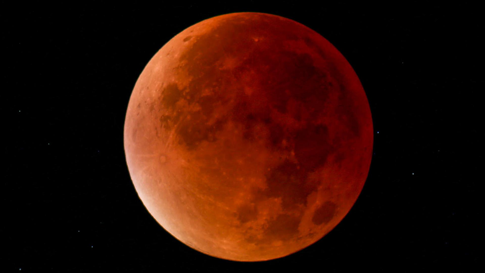 Mondfinsternis – der Erdtrabant im Kernschatten der Erde