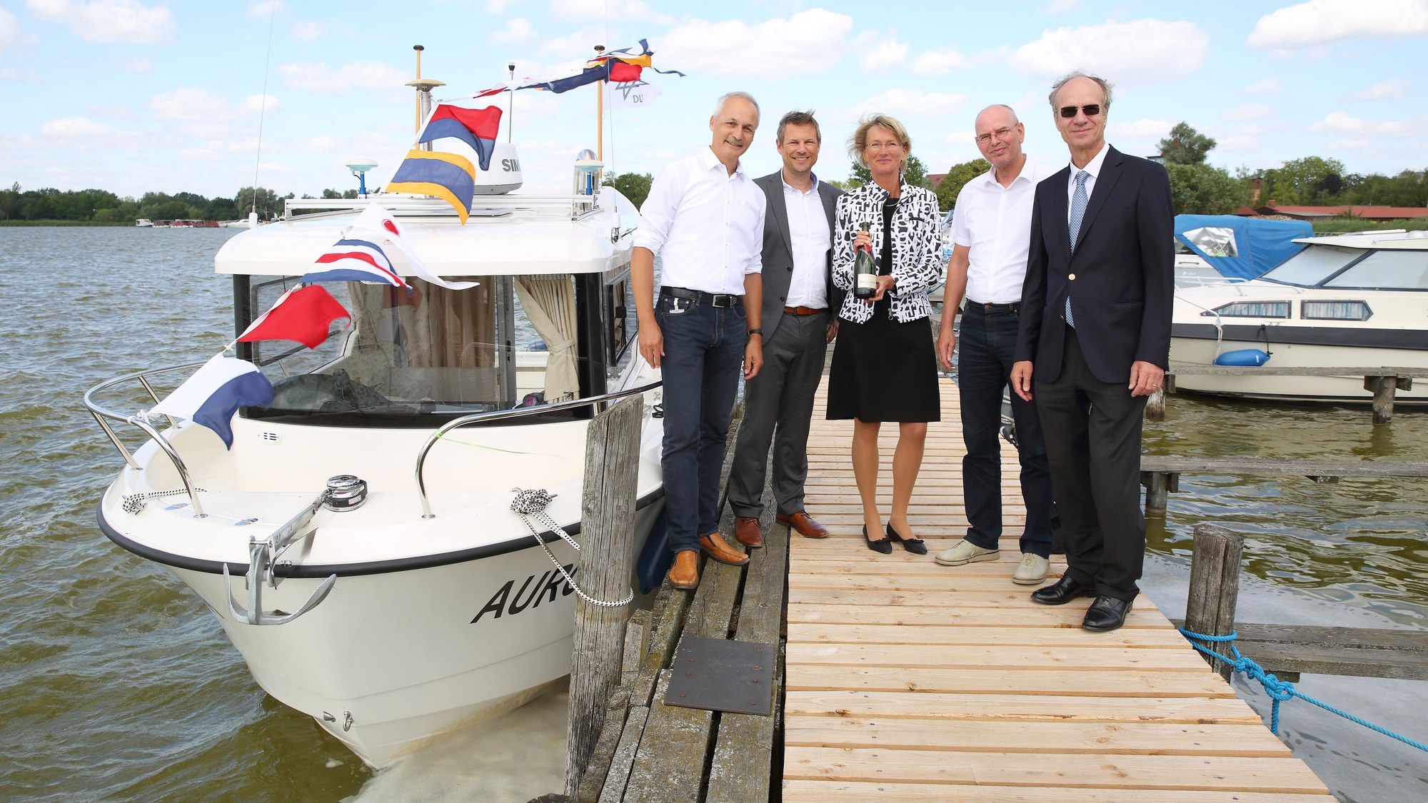 Feierliche Taufe des ersten DLR-Mehrzweckmessboots