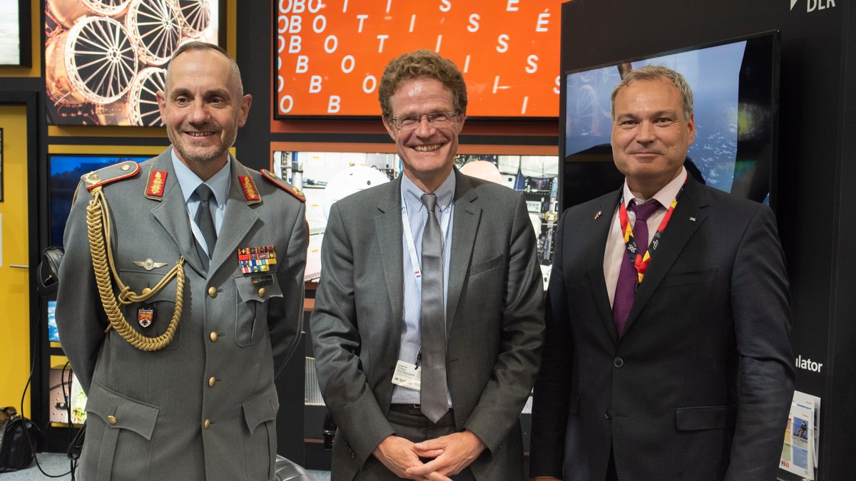 DLR - Werner Albl, Nikolaus Meyer-Landrut und Walther Pelzer