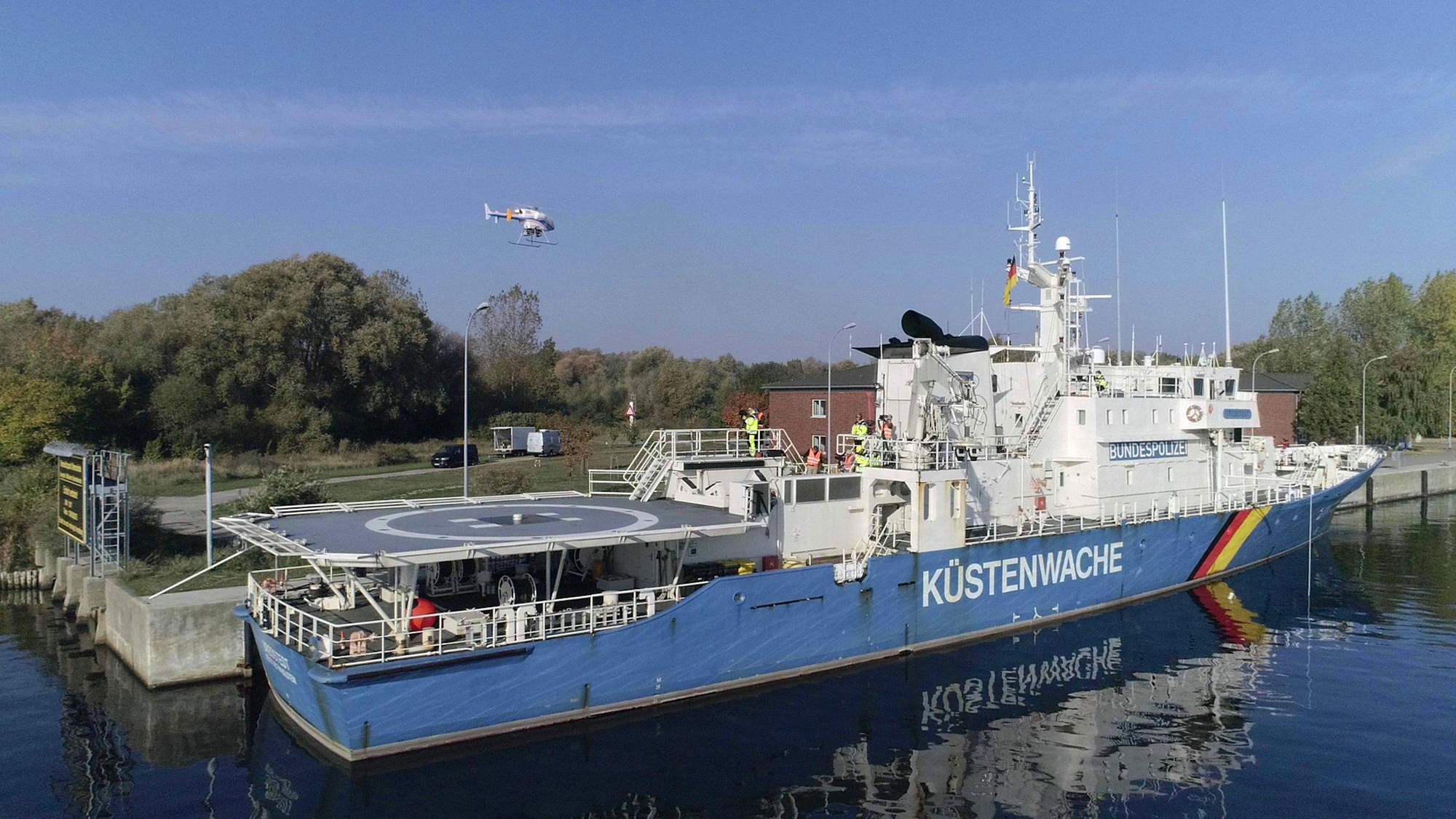 superARTIS bei einer Schiffsdecklandung