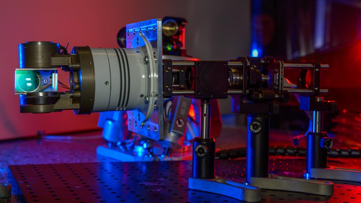 Terminal BIROS - Ausrichteeinheit mit Prisma zur Laserstrahlsteuerung