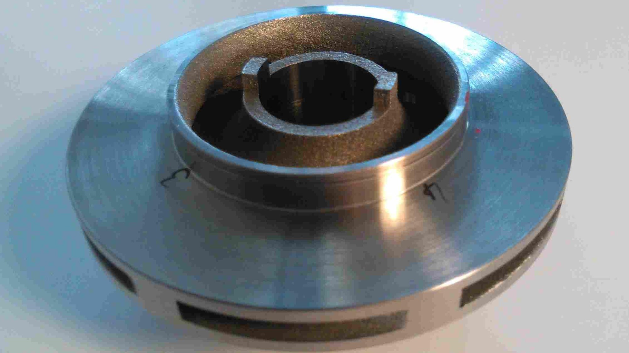 Impeller mit Deckscheibe