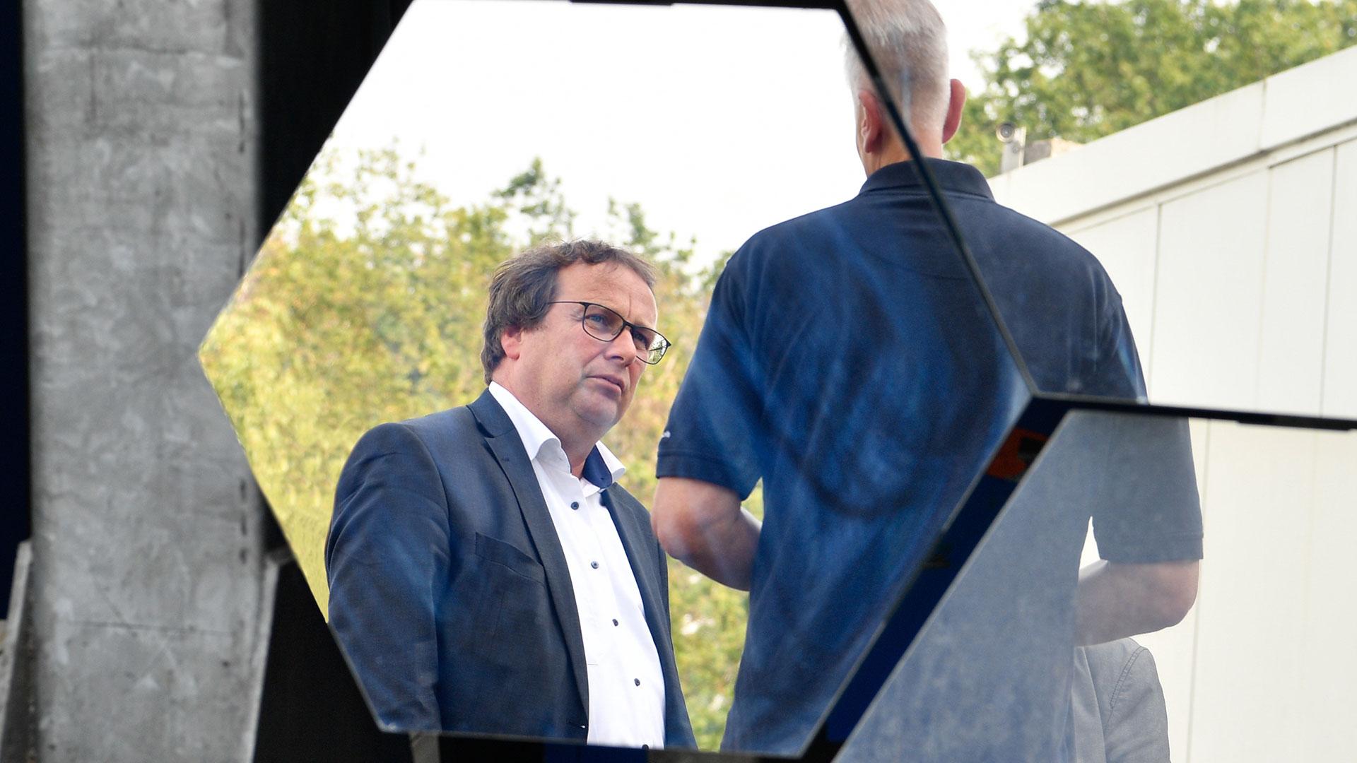 MdB Krischer am Sonnenofen