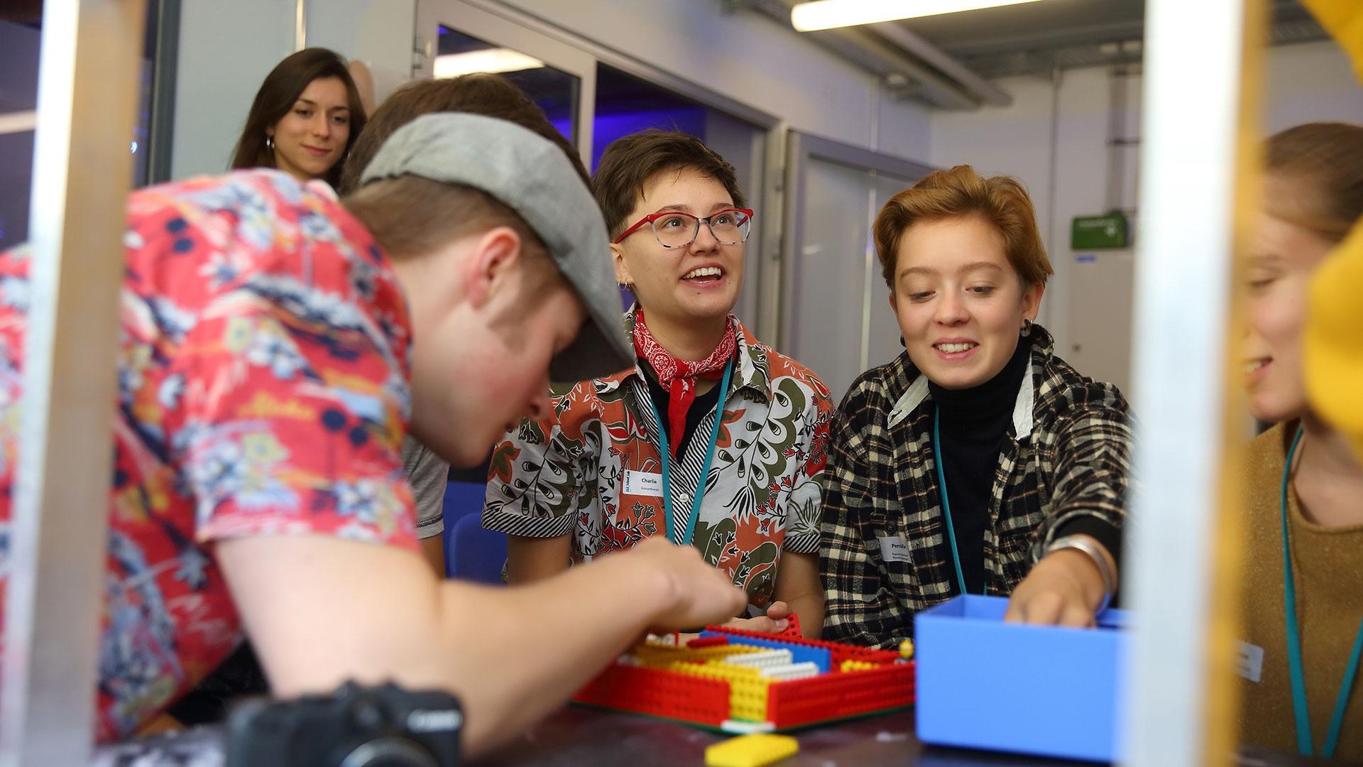 Nachwuchsforscher erschaffen ihre eigene 3D-Welt