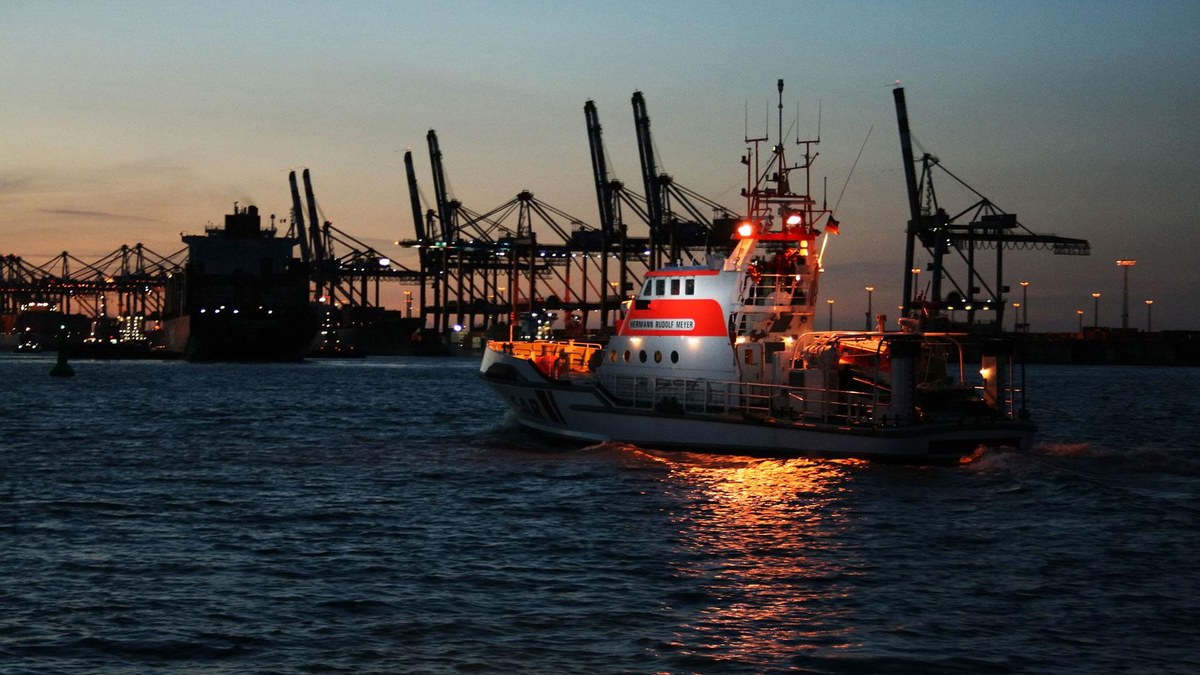 DLR Seenotrettungskreuzer HERMANN RUDOLF MEYER