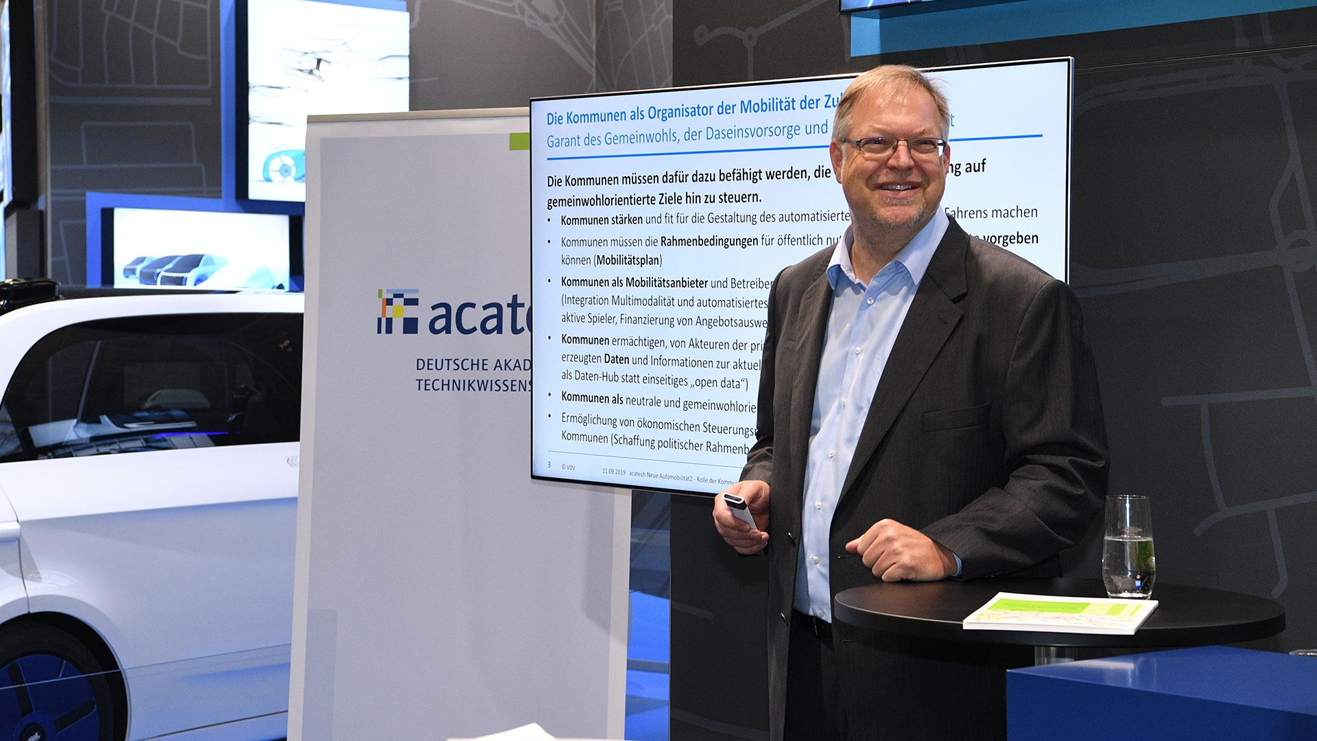 Dr. Till Ackermann, VDV