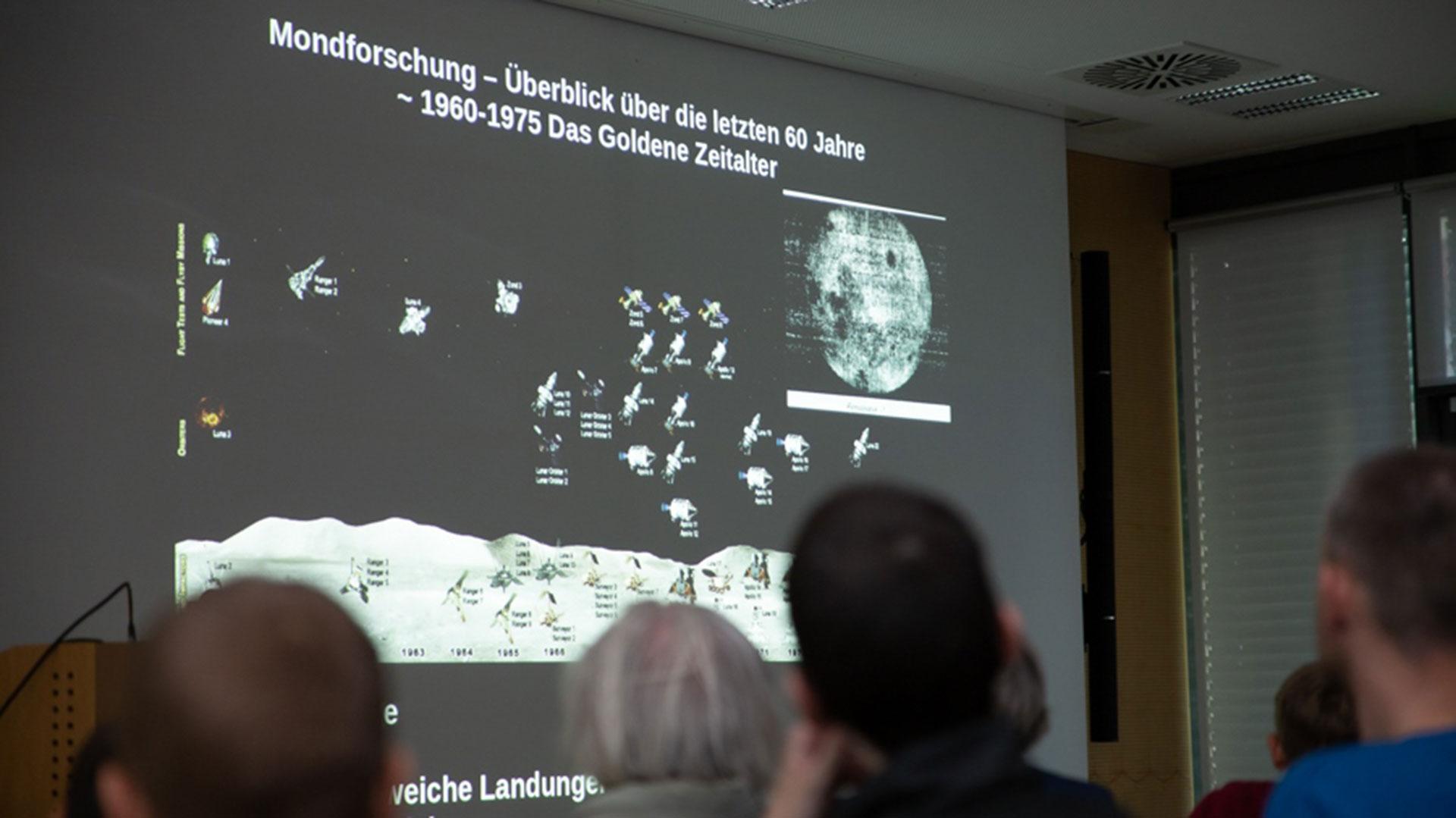 Was wissen wir über den Mond?