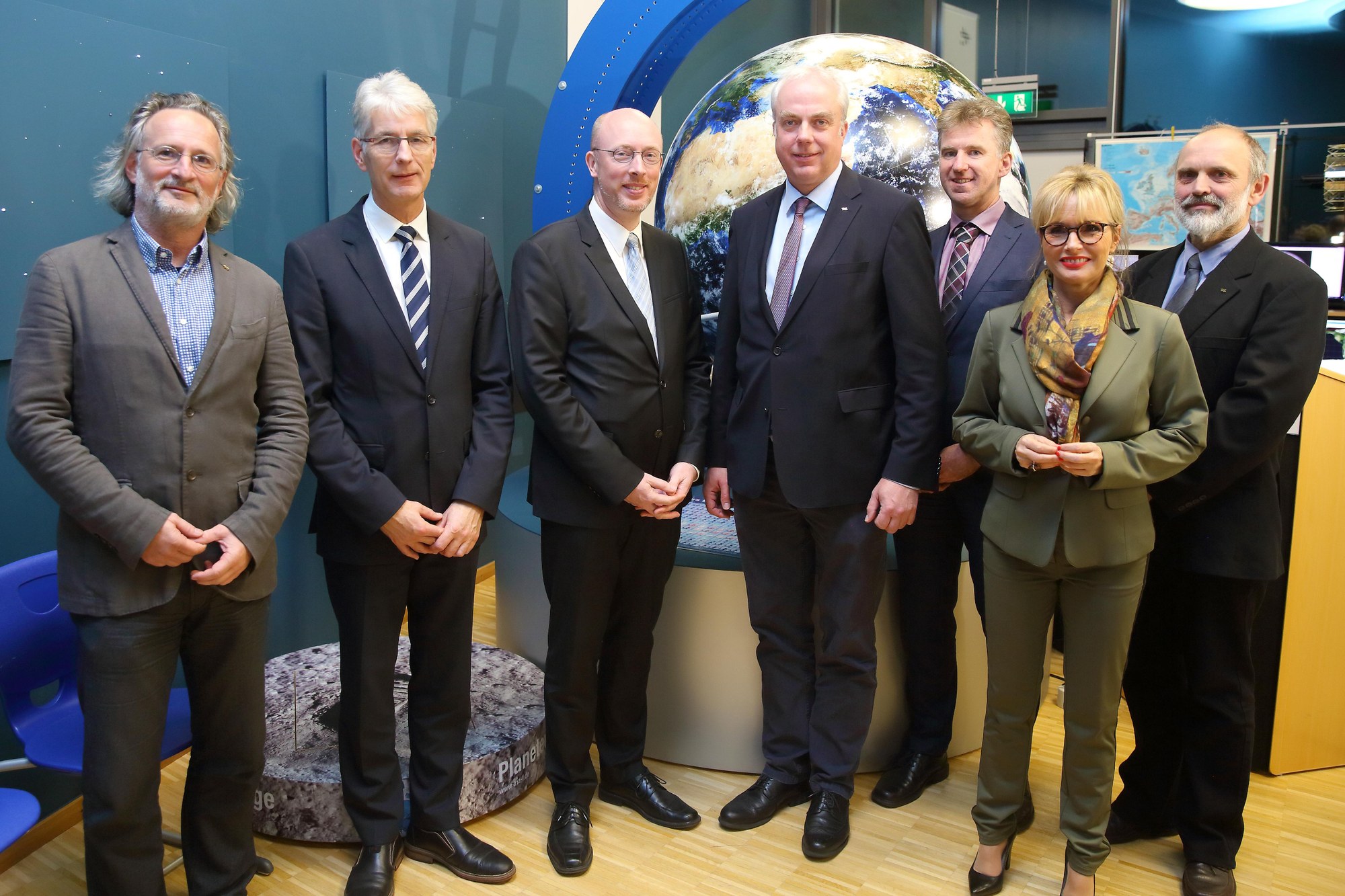 Minister Christian Pegel bei seinem Besuch in Neustrelitz