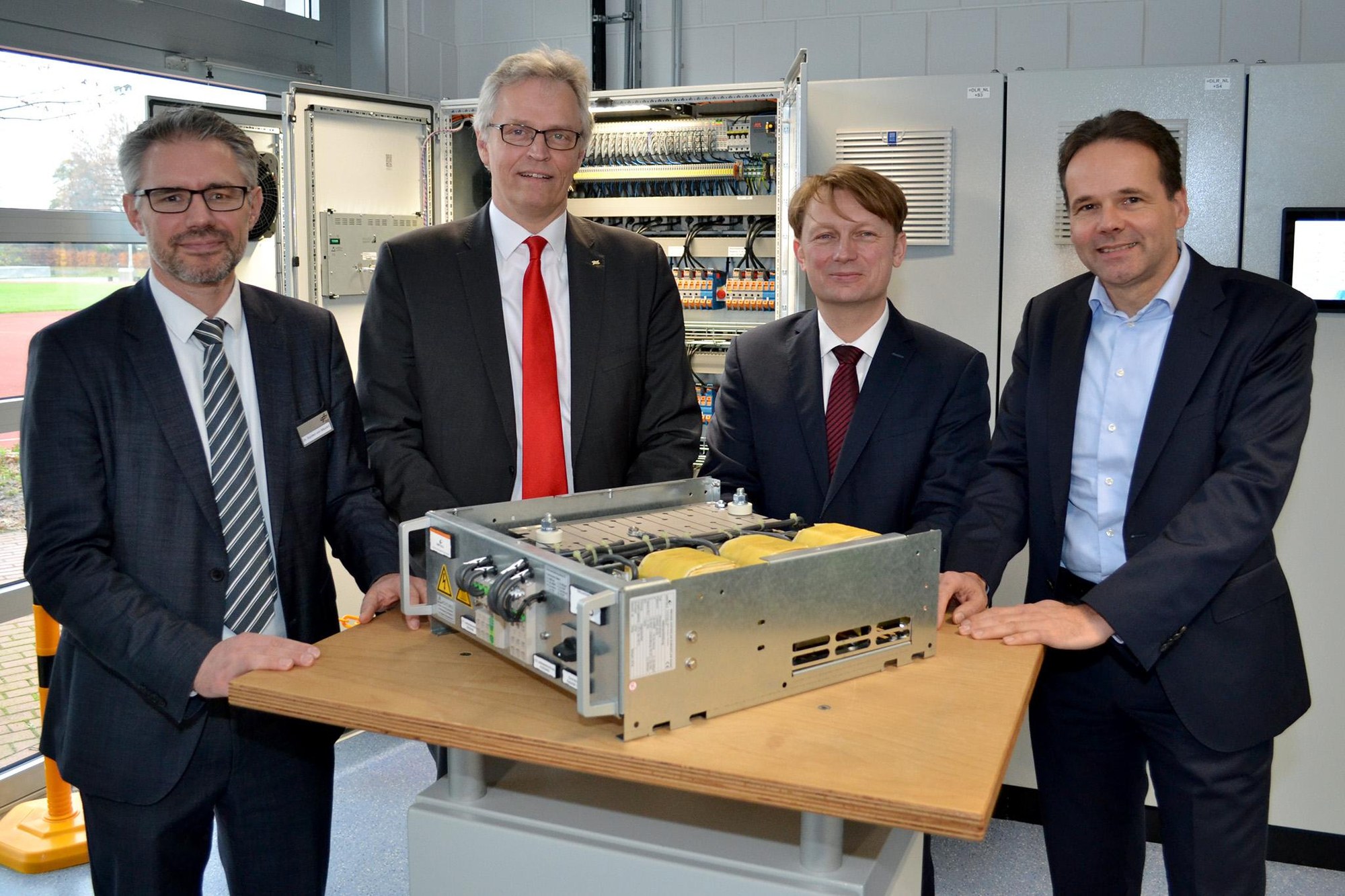 Mithilfe des NESTEC lassen sich zukünftige Netzstrukturen bereits heute unter realitätsnahen Bedingungen erforschen.