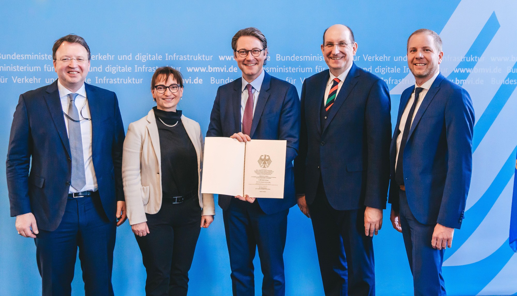 Übergabe des Förderbescheids für das 5G-Reallabor in der Region Braunschweig-Wolfsburg