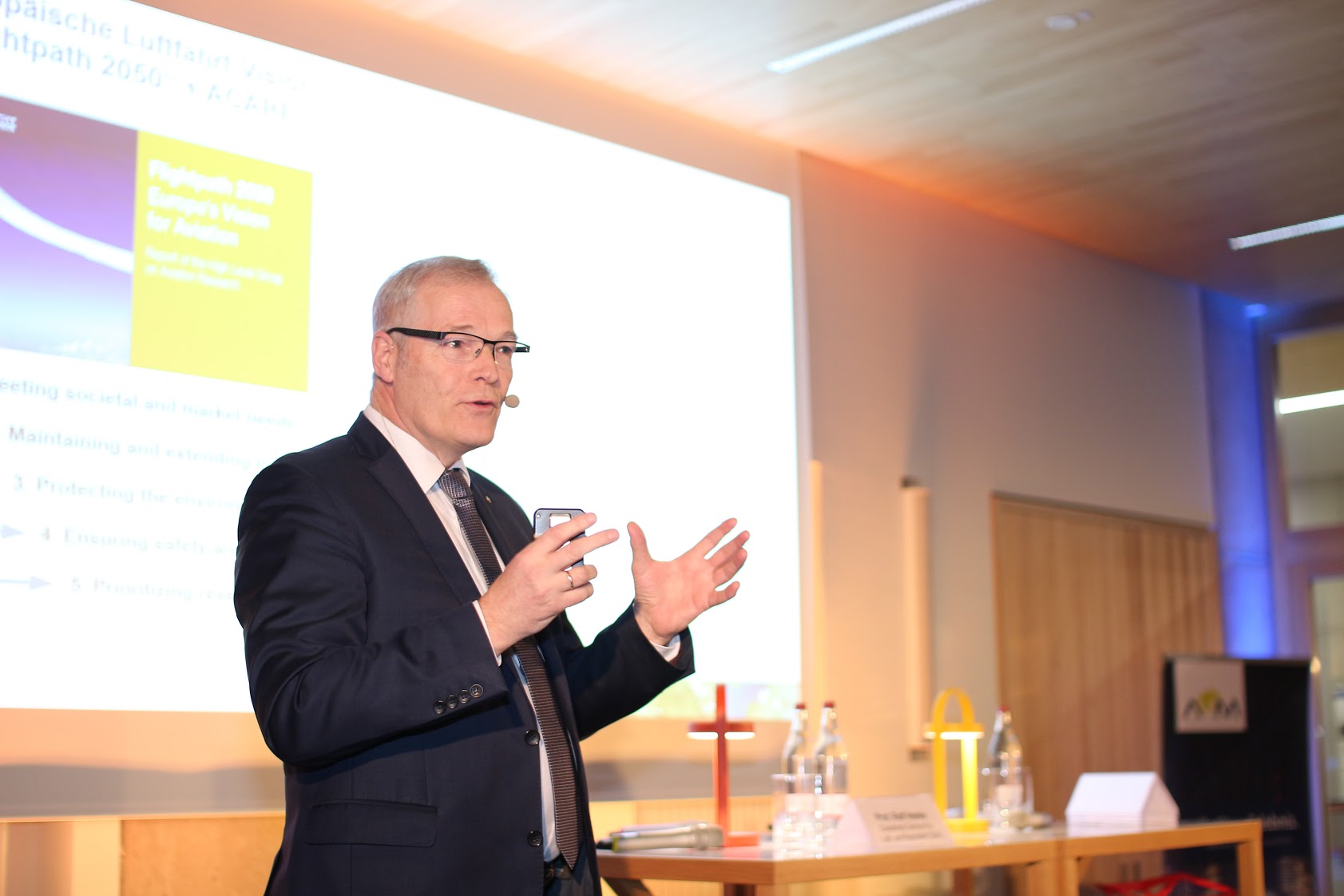 Prof. Rolf Henke, DLR-Luftfahrtvorstand