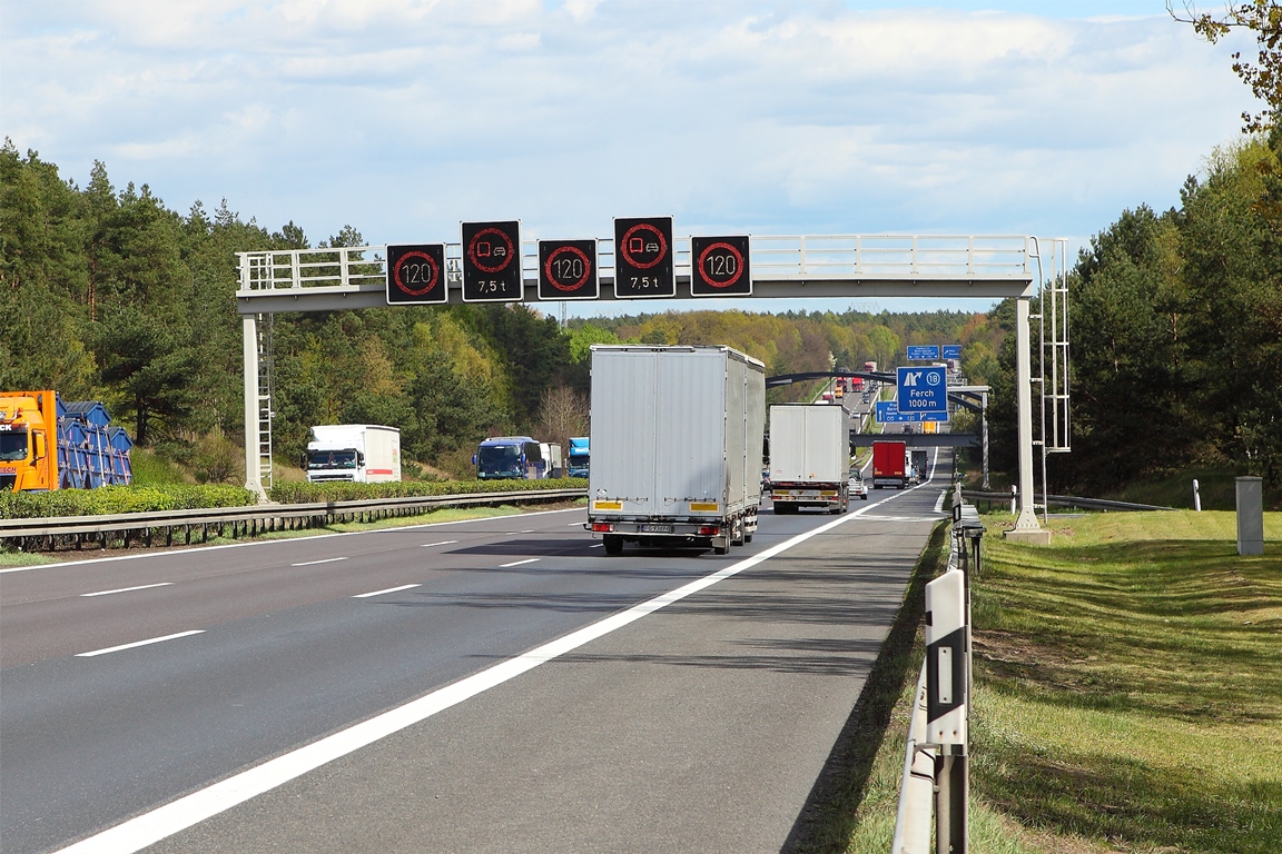 DLR-Verkehrsforscher haben in einer Kurzbefragung die Auswirkungen des Covid-19-Virus auf die Logistikbranche untersucht.