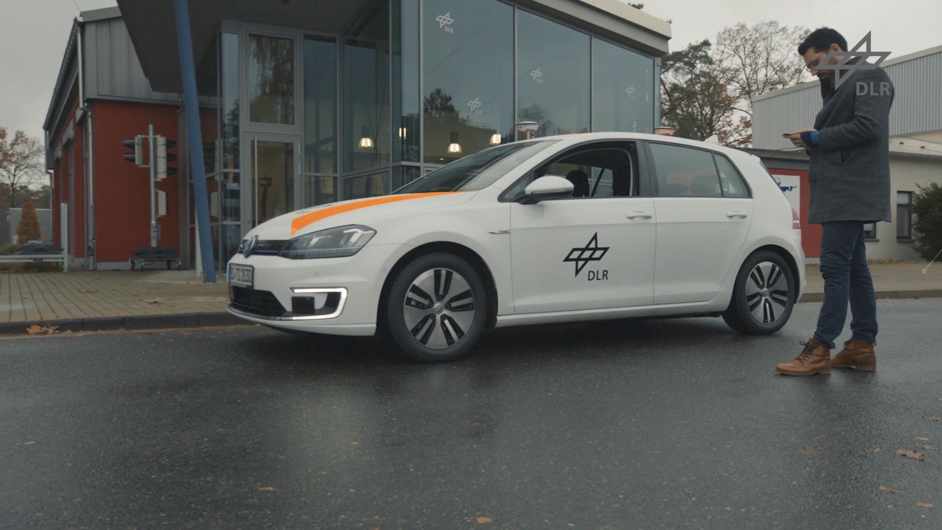Autonom Parken mit Drohnenunterstützung