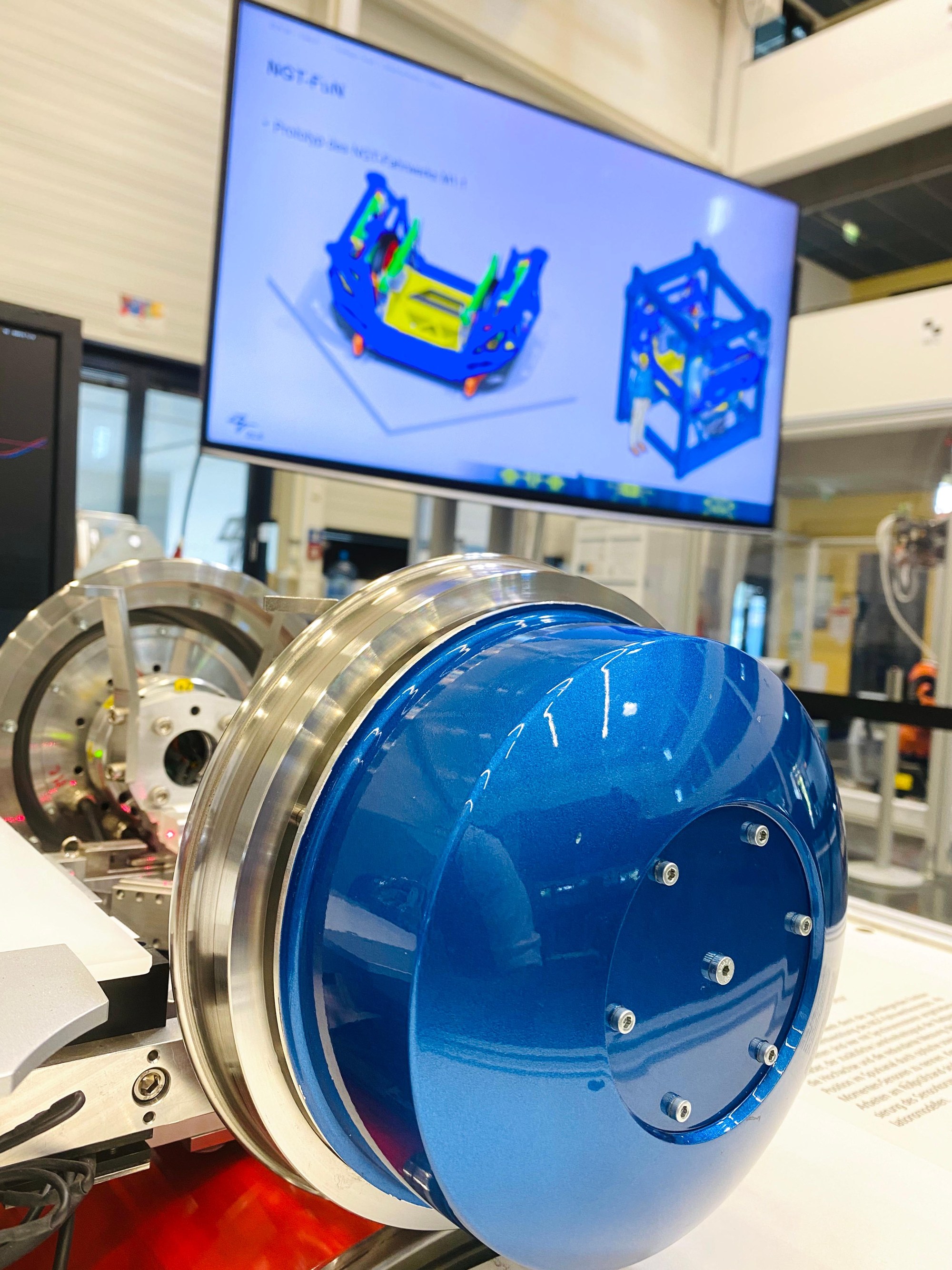 Rad-Schiene-Prüfstand am Institut für Systemdynamik und Regelungstechnik