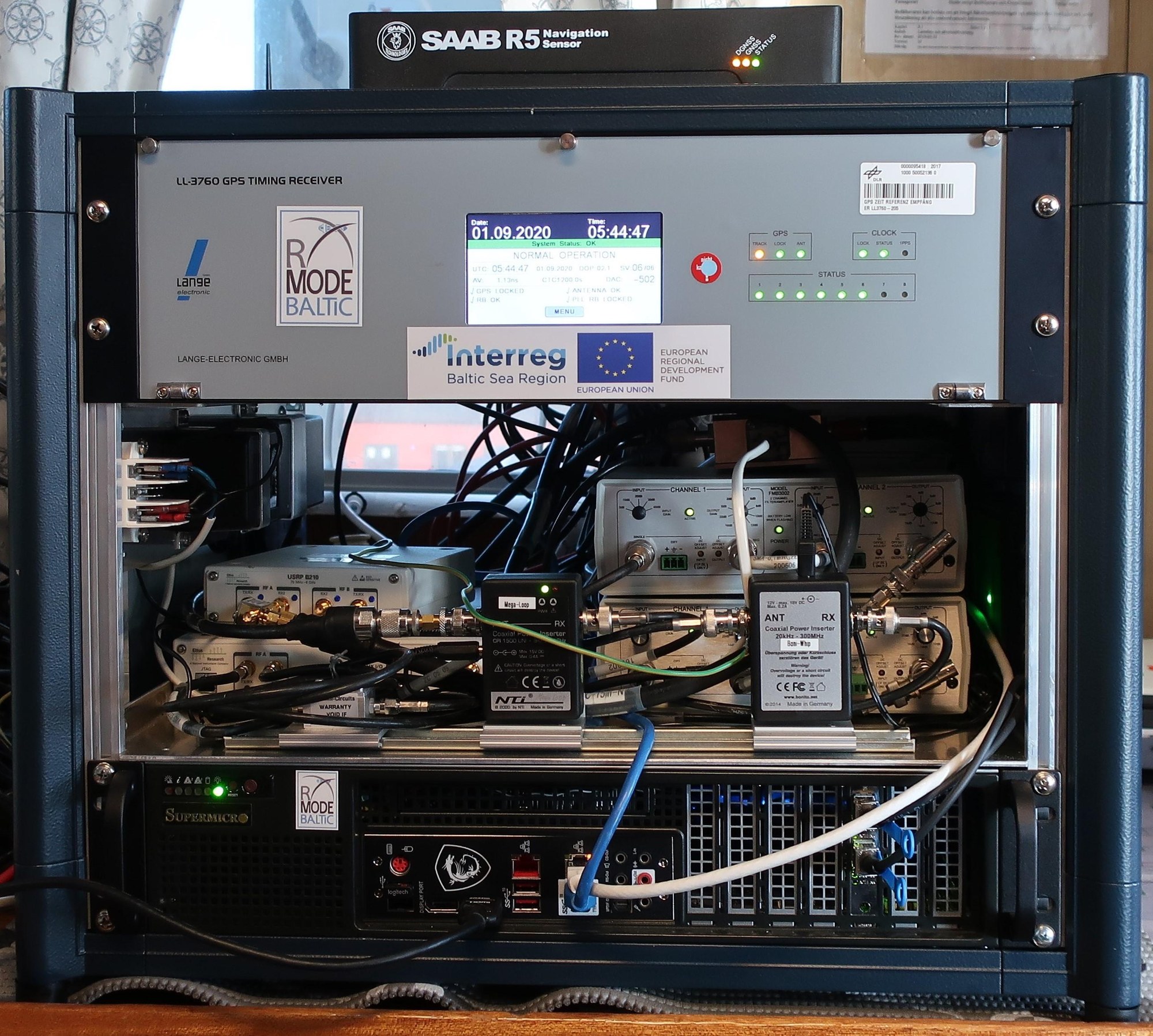 DLR R-Mode Entwicklungsplattform für den Empfang und Verarbeitung von Mittelwellen R-Mode Signalen und GNSS RTK Referenzempfänger