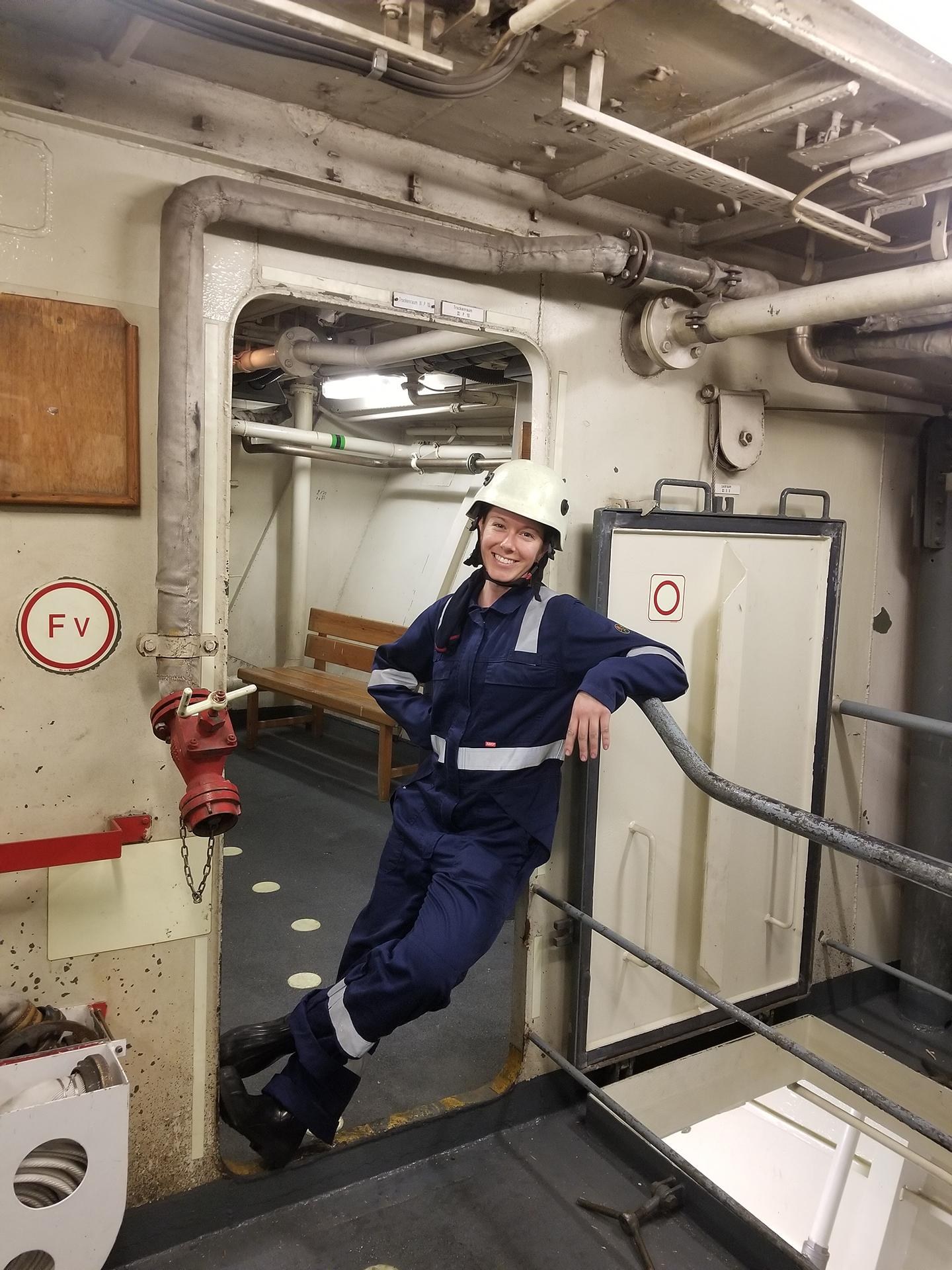 Jess Bunchek beim Feuerwehrtraining