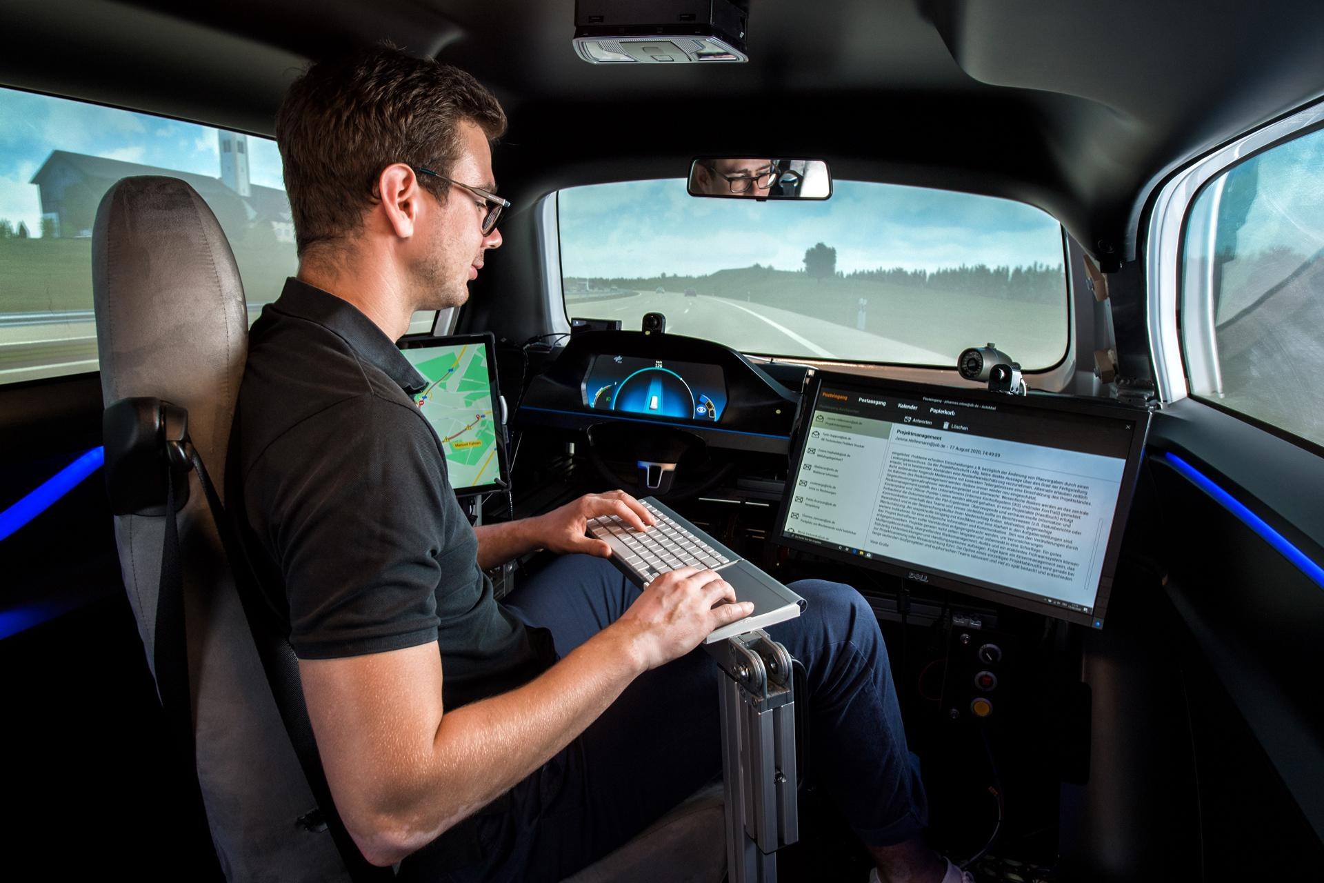 Mobiler Arbeitsplatz in der Simulation