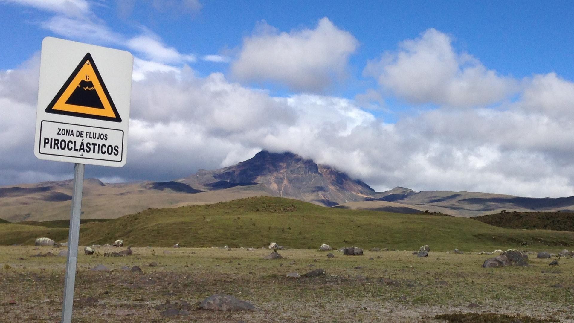 RIESGOS 2 – Ecuador: Warnung vor dem Vulkan