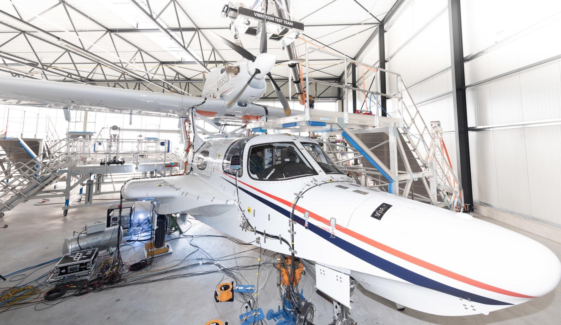 Standschwingungsversuch der Donier Seastar