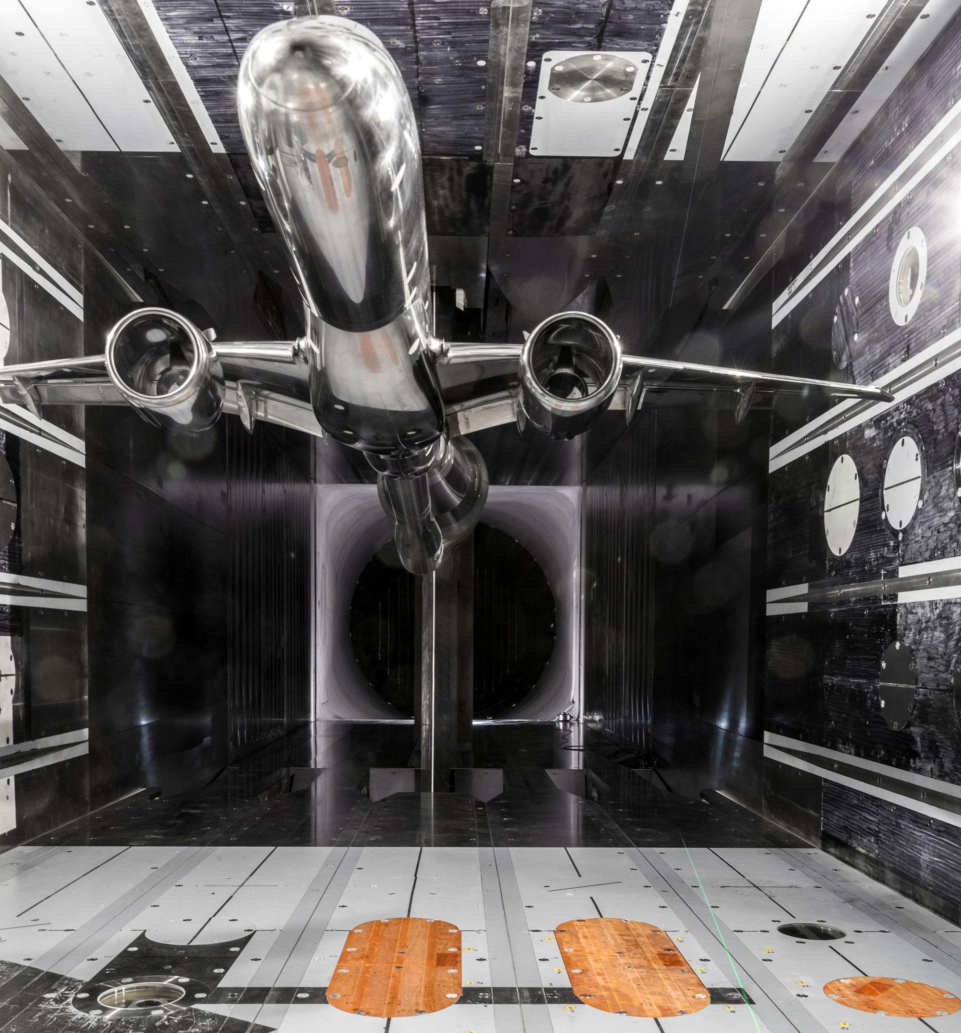 Vollmodell eines Flugzeugs im ETW