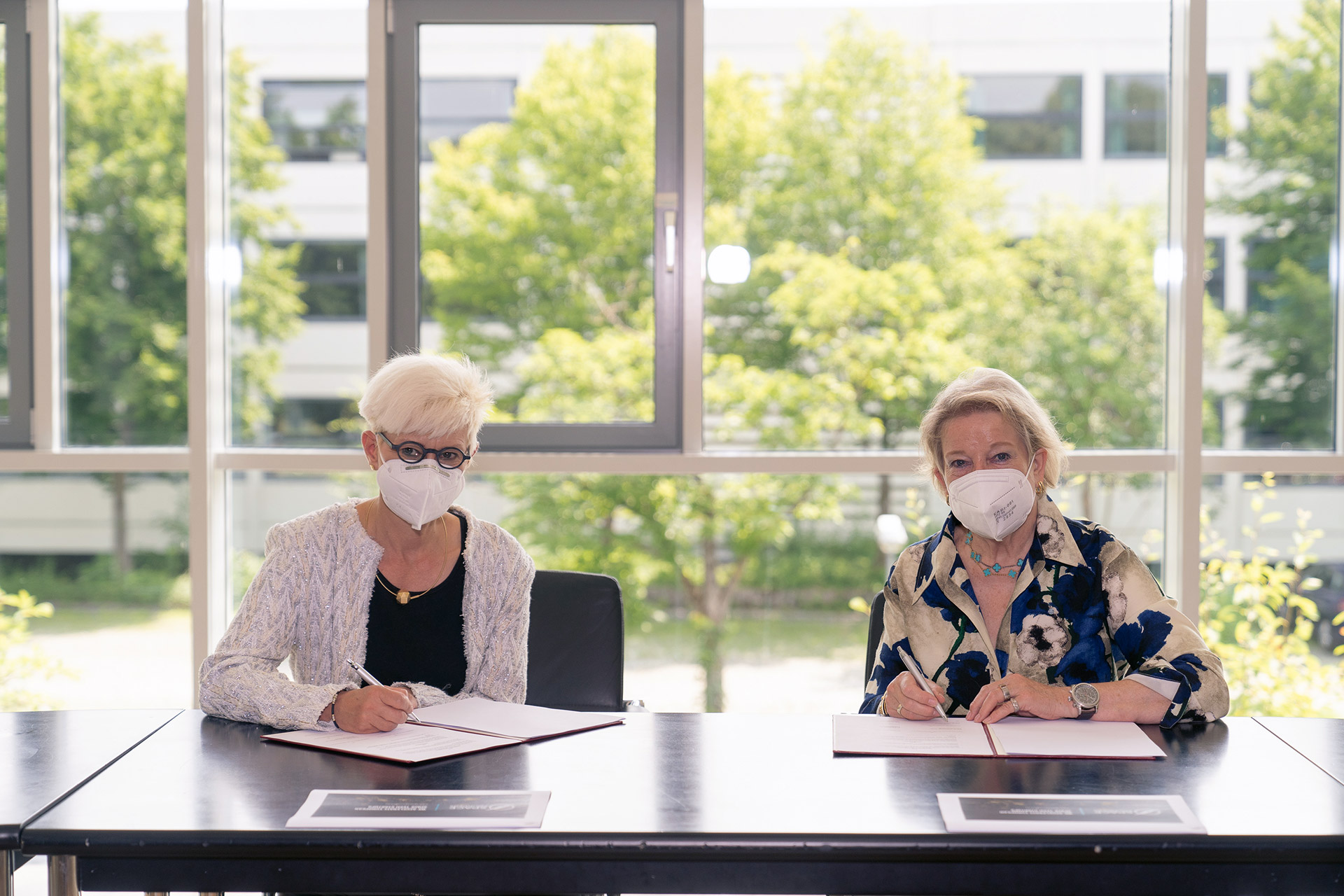 Bei der Unterzeichnung