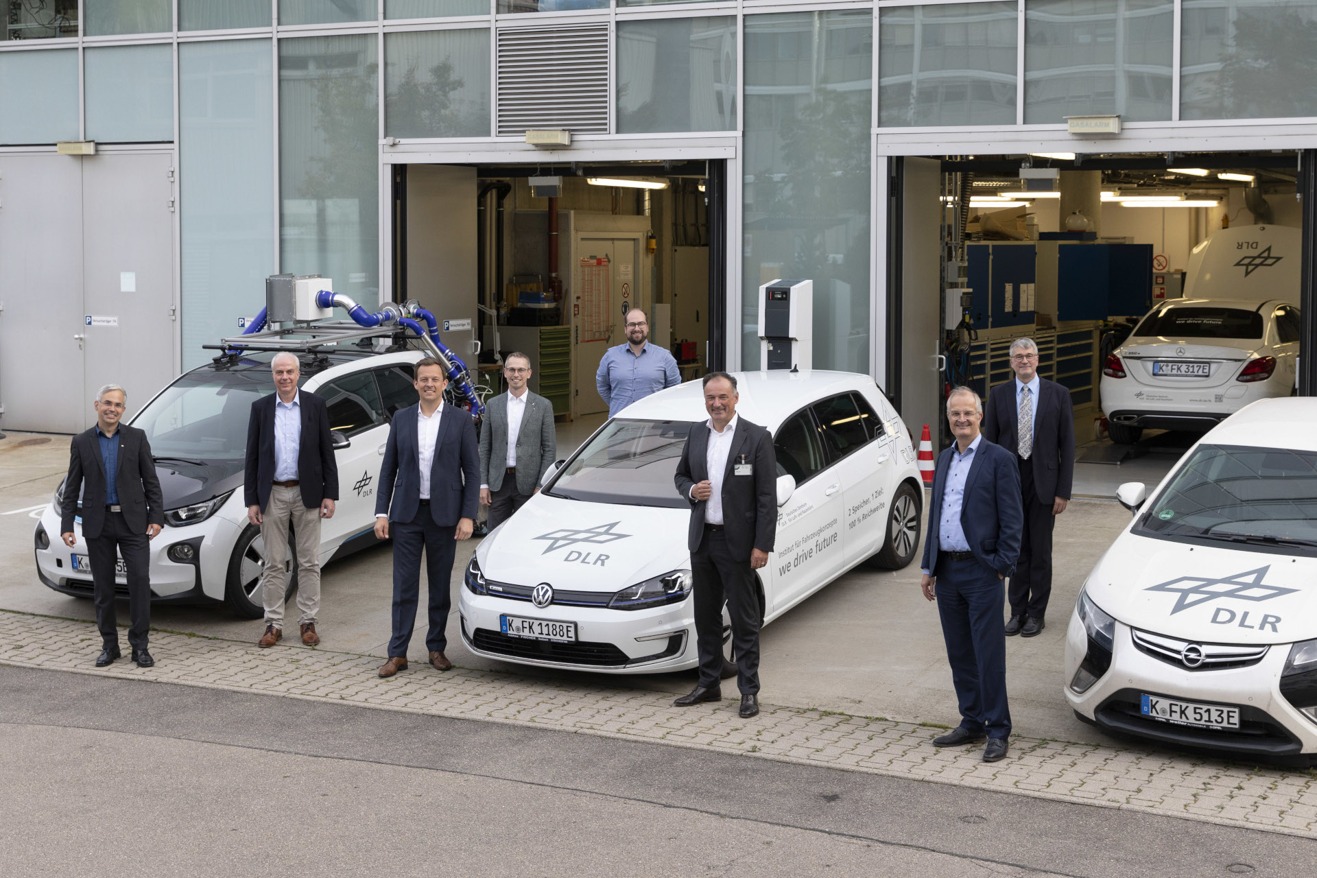 DEUTZ AG und Torqeedo besuchen das DLR Stuttgart