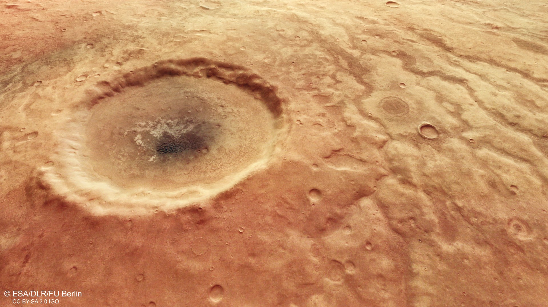 Perspektivischer Blick aus östlicher Richtung in einen Krater im südlichen Marshochland
