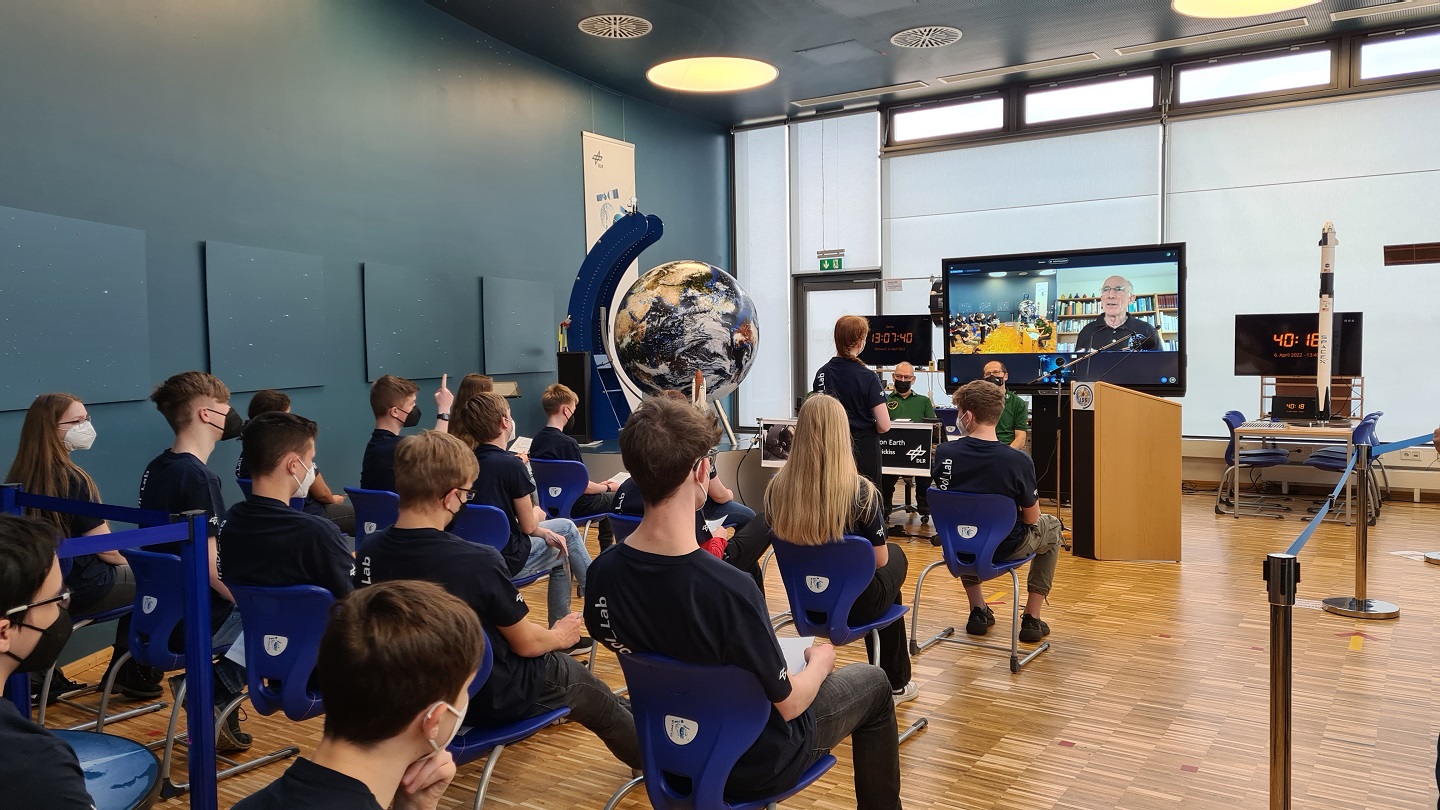 Die Schülerinnen und Schüler im DLR_School_Lab Neustrelitz