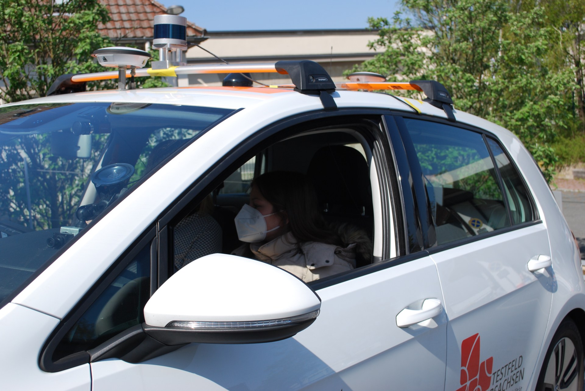 Erkundung des Forschungsautos beim Institut für Verkehrssystemtechnik