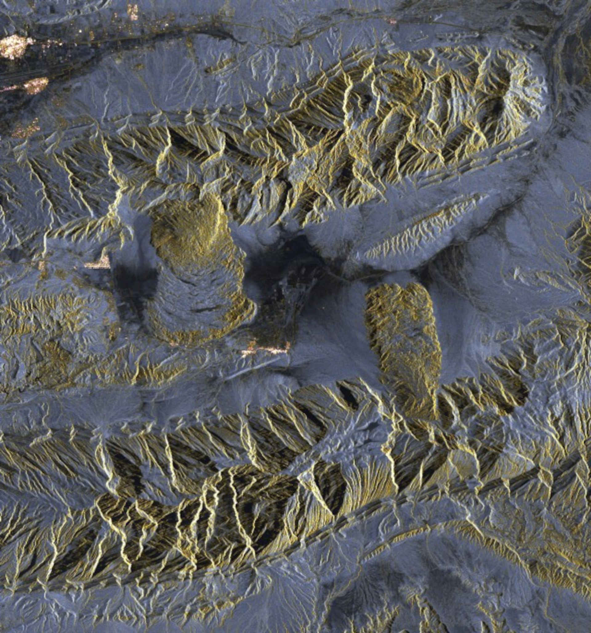 Im Südosten des Irans liegt das Zāgros-Gebirge, einer der wenigen Orte auf dem Planeten, an dem Steinsalz an der Erdoberfläche vorkommt.