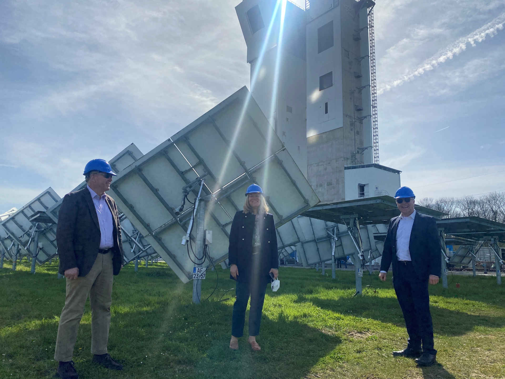 MdB Radomski Besuch bei bestem Wetter.