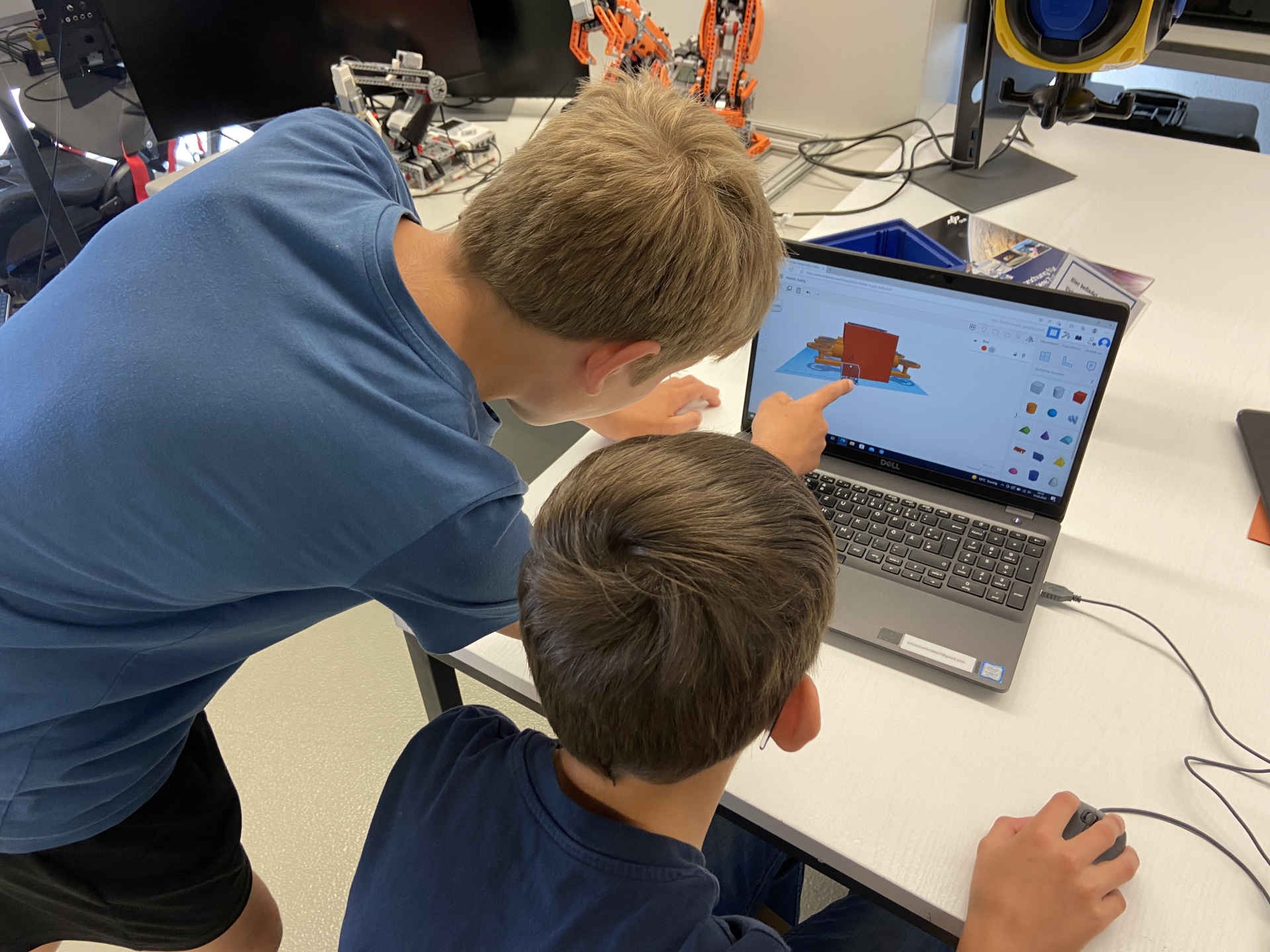 Kinder beim DLR_School_Lab
