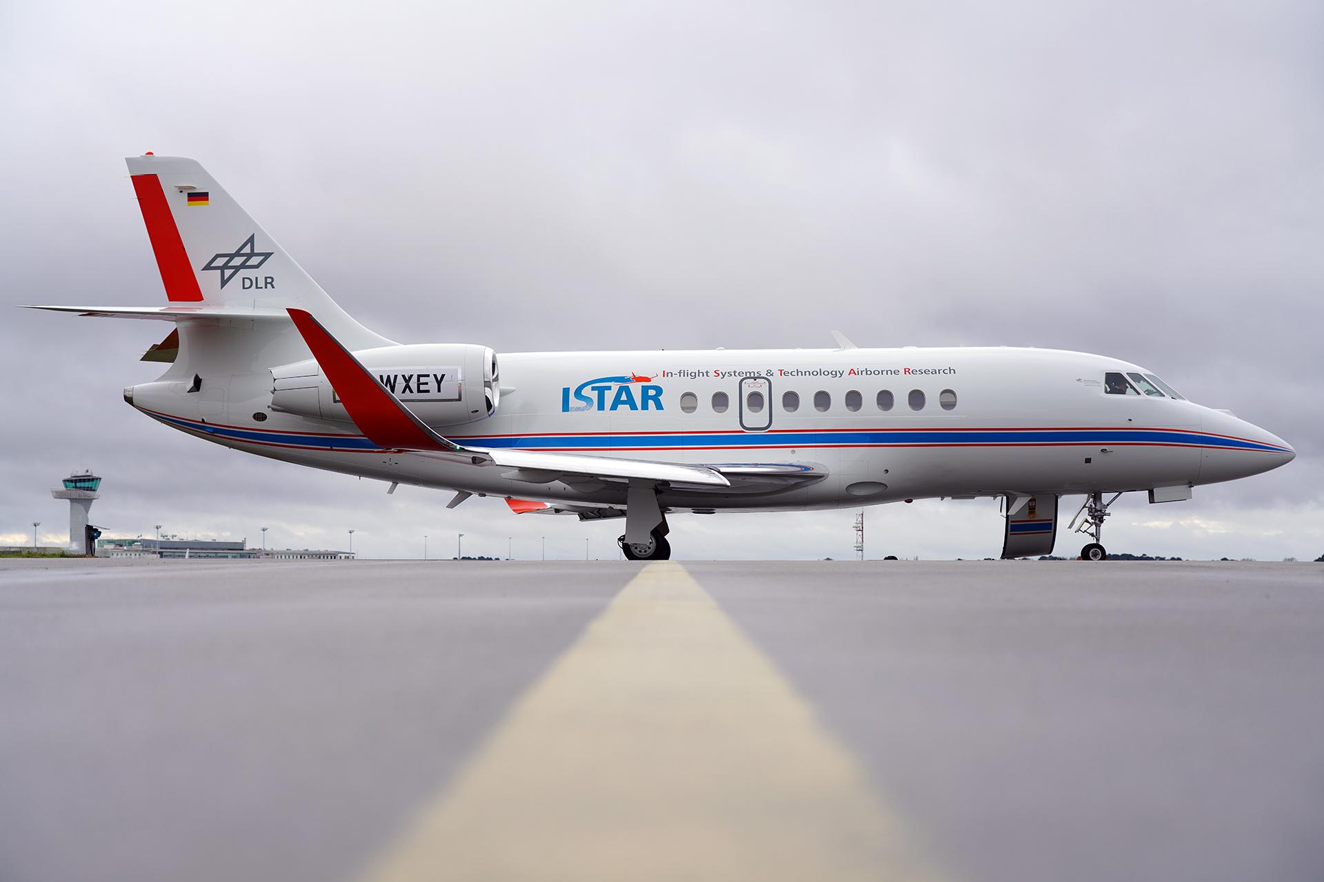 Ankunft des neuen DLR-Forschungsflugzeugs ISTAR in Braunschweig