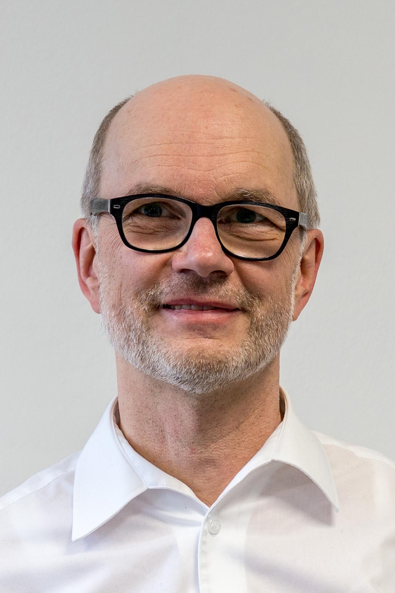 Professor Hartmut Helmke