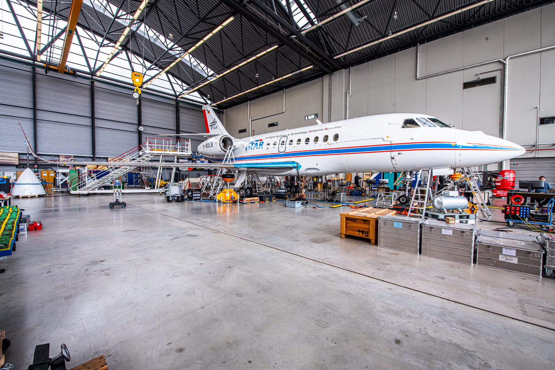 ISTAR beim Ground Vibration Test im Hangar