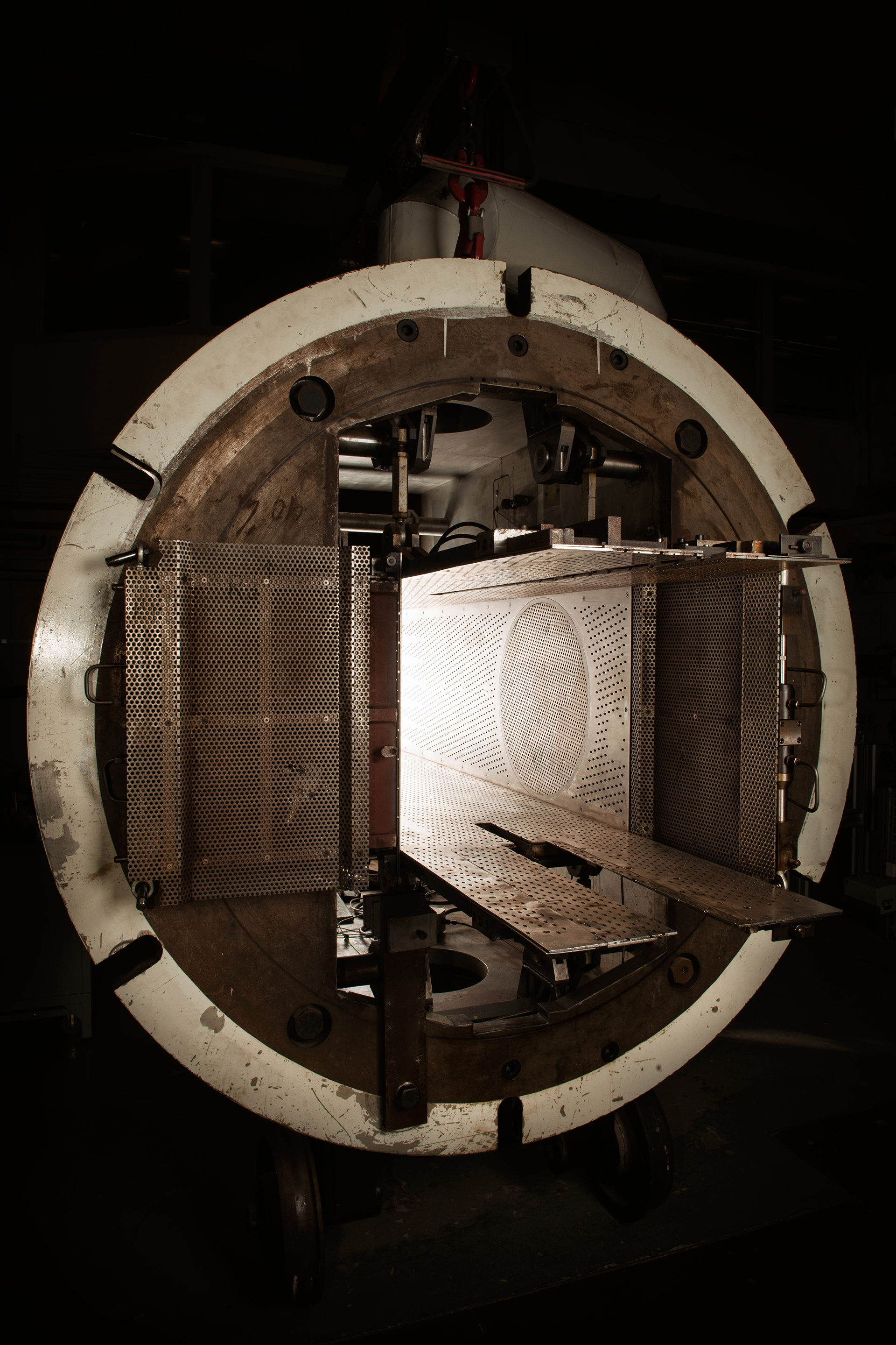 Transonische Messstrecke des trisonischen Windkanals TMK mit mechanischen Schnittstellen