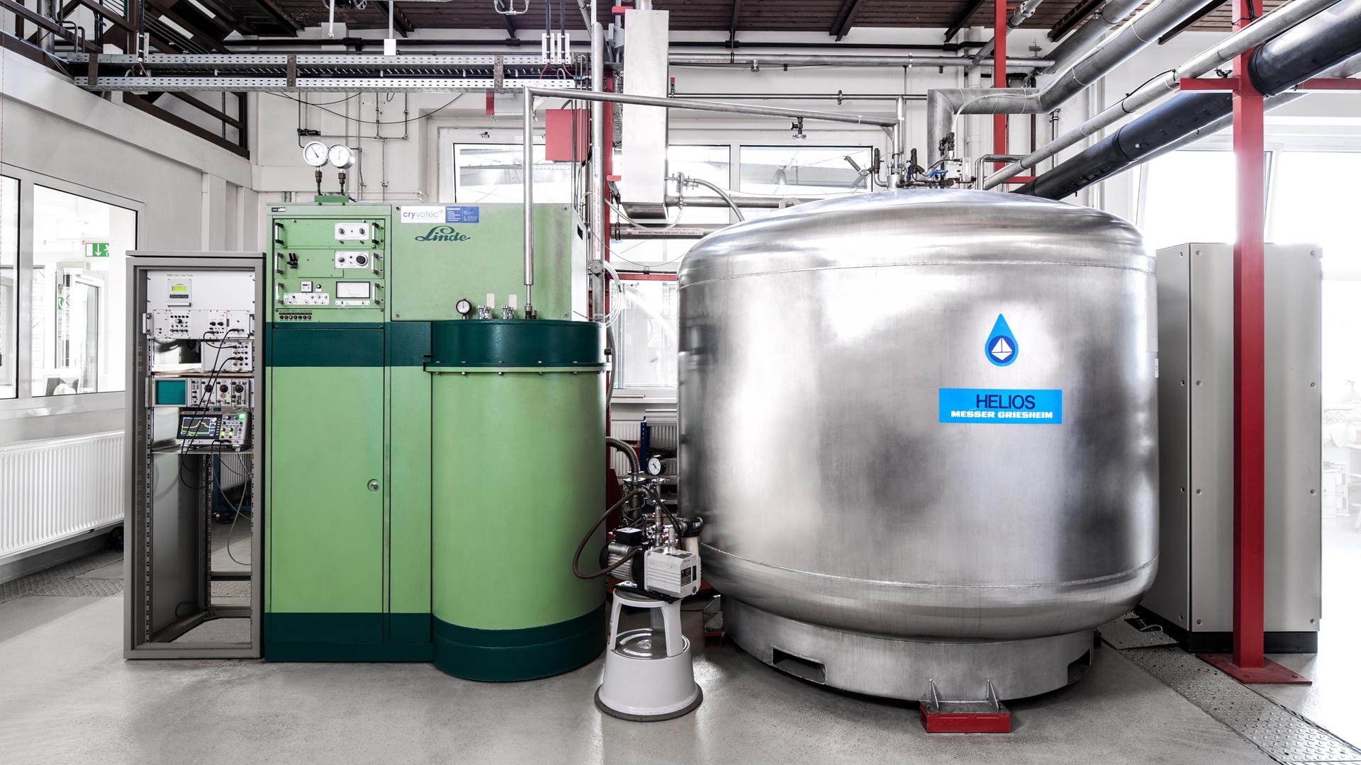 Gespeichertes, gasförmiges Helium