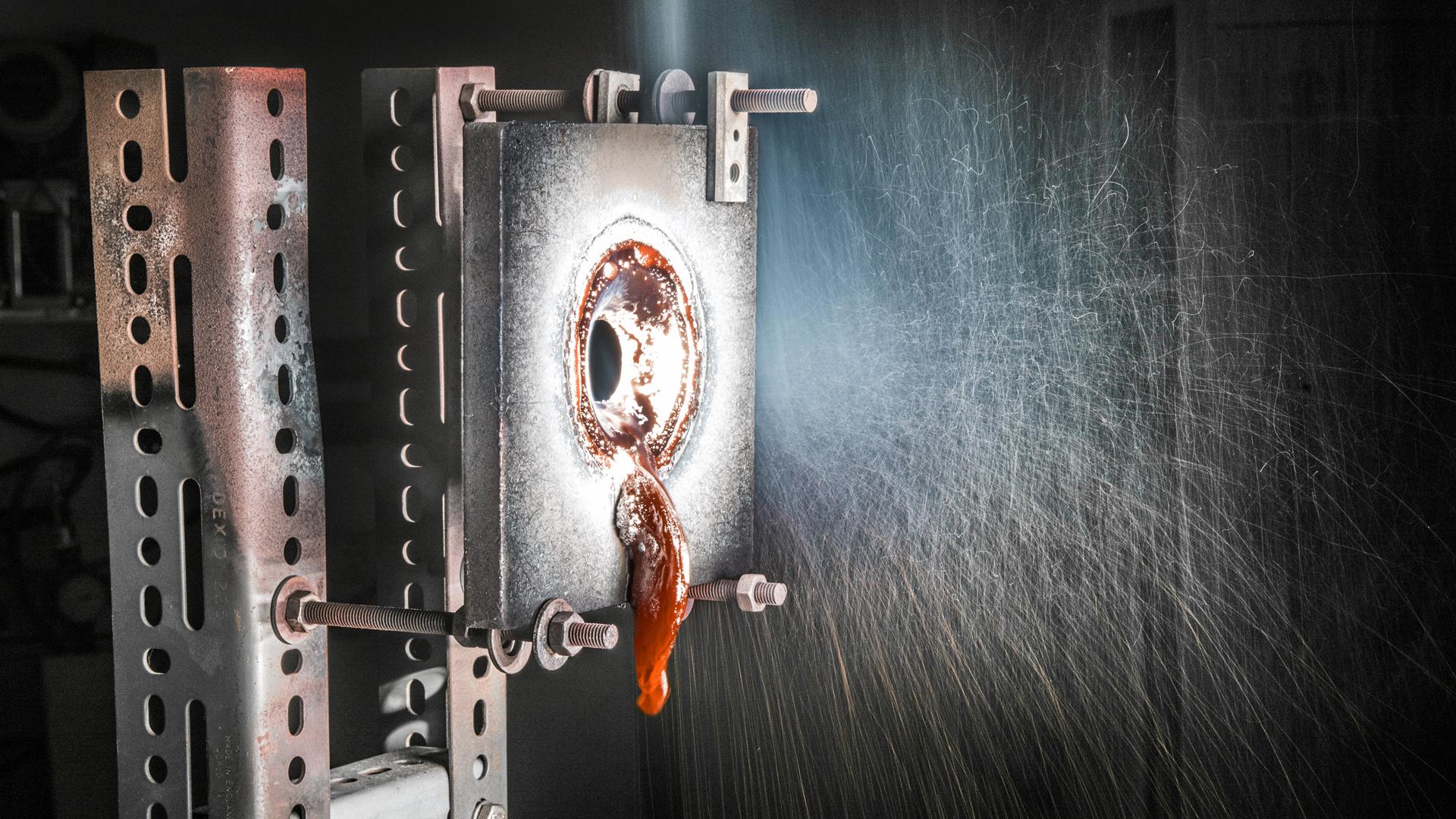 Welche Energie in Sonnenlicht steckt, zeigt dieses Experiment im Sonnenofen