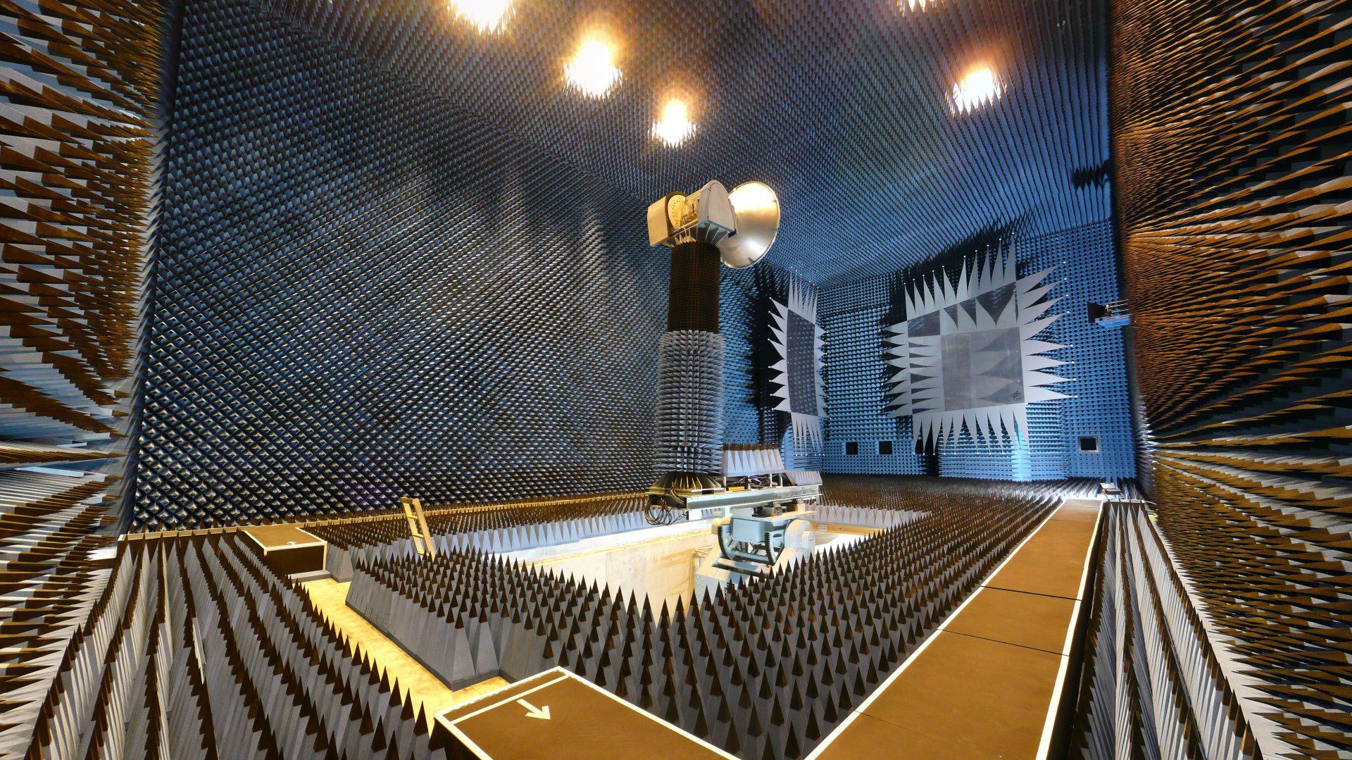 DLR - Compact Test Range (CTR) Reflektor