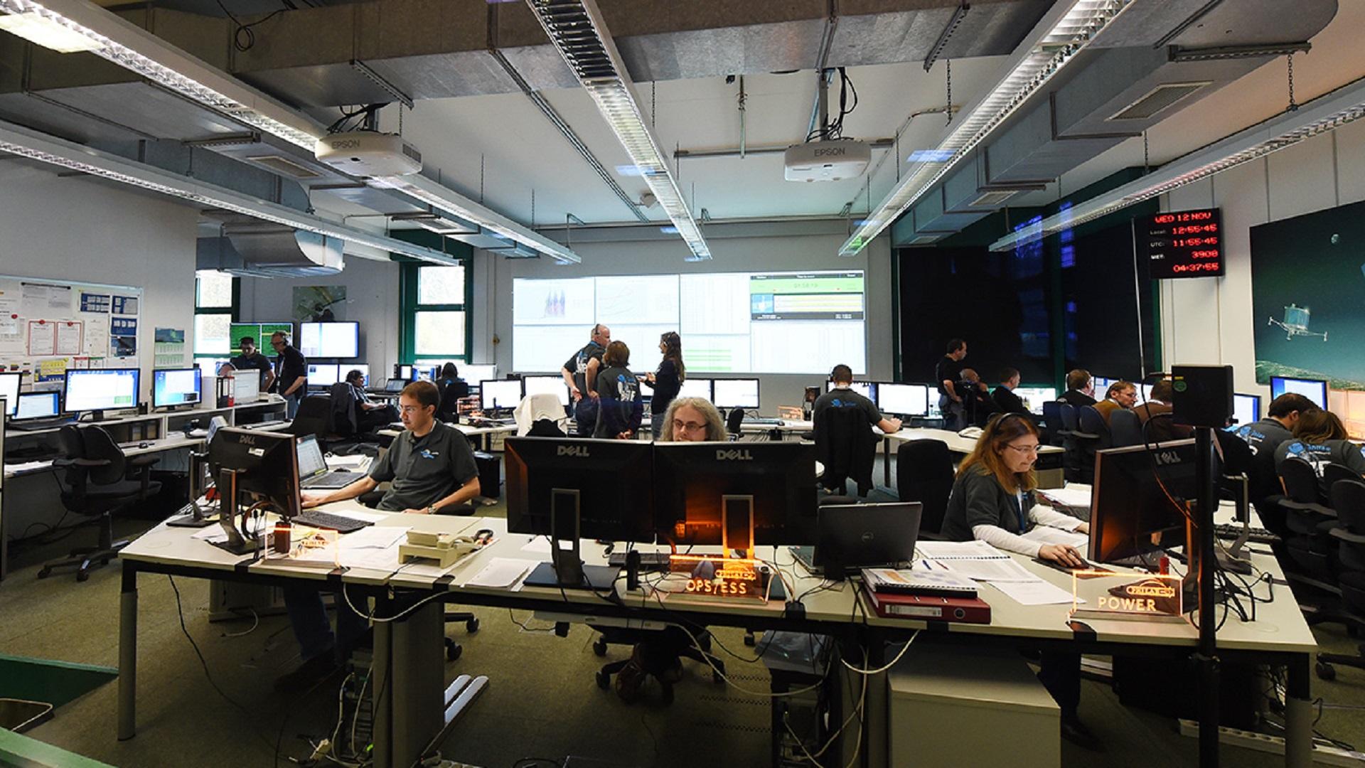 Kleiner Kontrollraum während der Mission Philae Lander