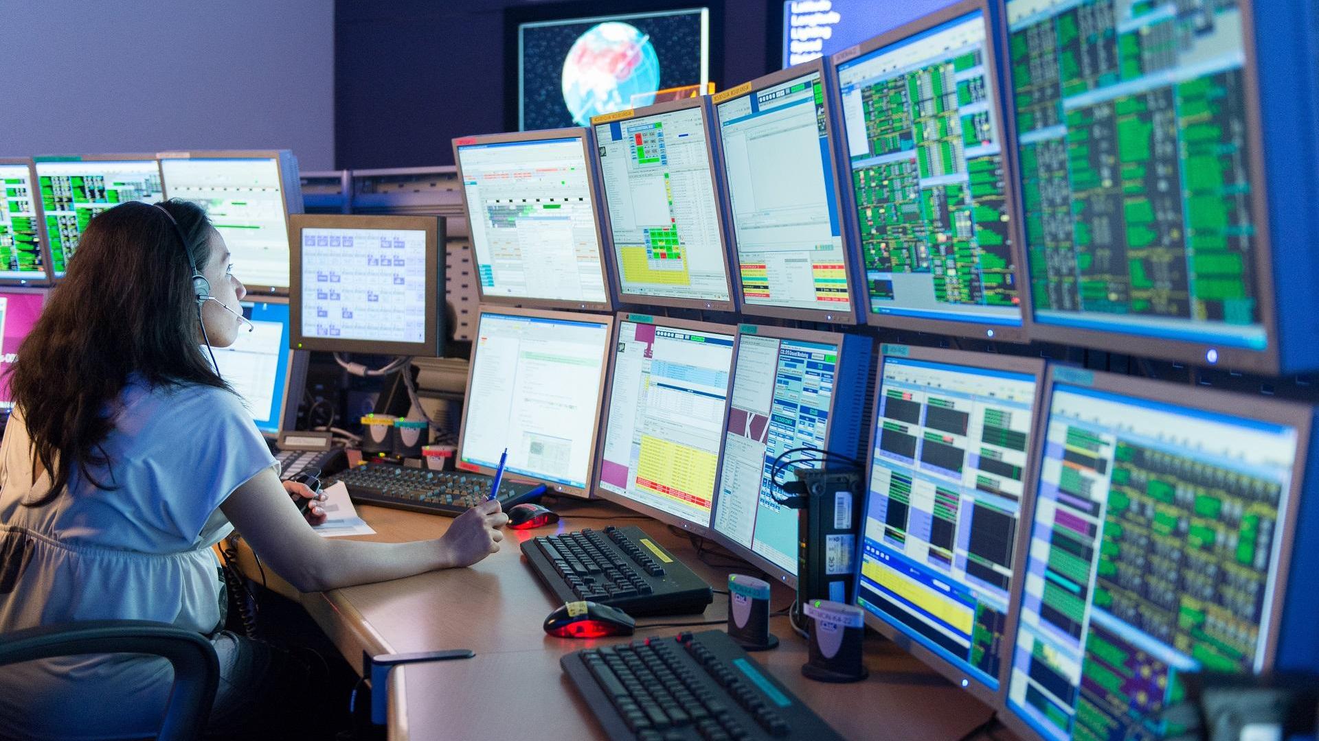 Die Großanlage CNC (Communication Network & Control Room)