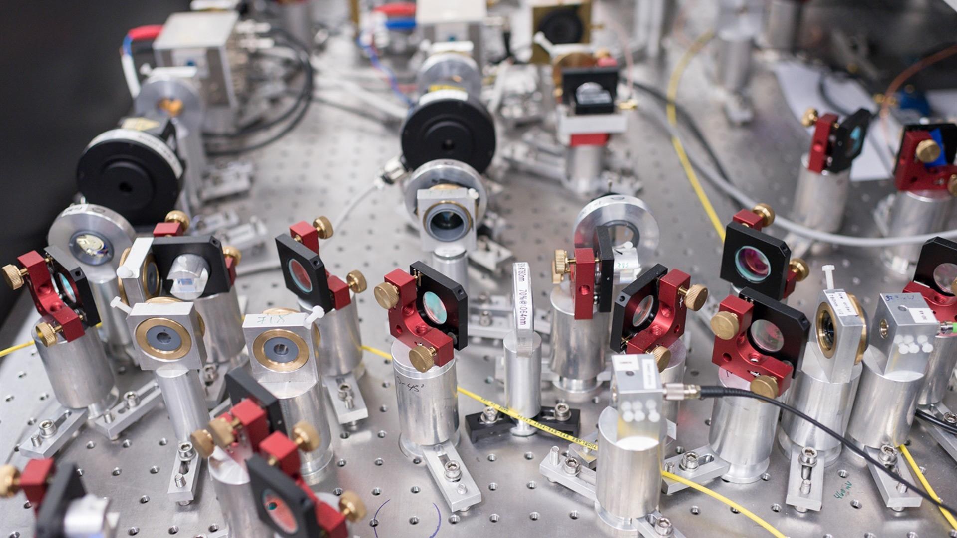 Satellitengeodäsie und Inertialsensorik: Laserlabor