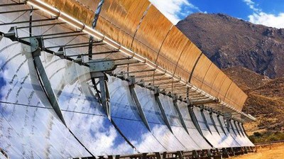 Parabolrinnenanlage im Solarkraftwerk der Plataforma Solar de Almería