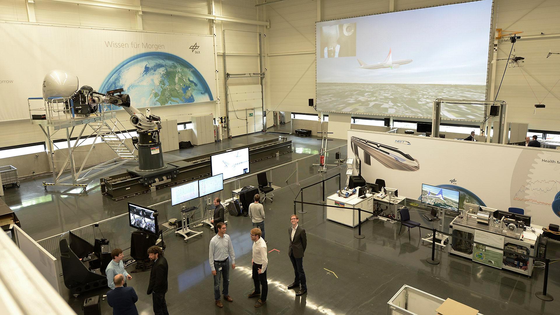 Im TechLab des Instituts für Systemdynamik und Regelungstechnik in Oberpfaffenhofen sind verschiedene Prüfstände sowie das Innovationslabor SCIL untergebracht.