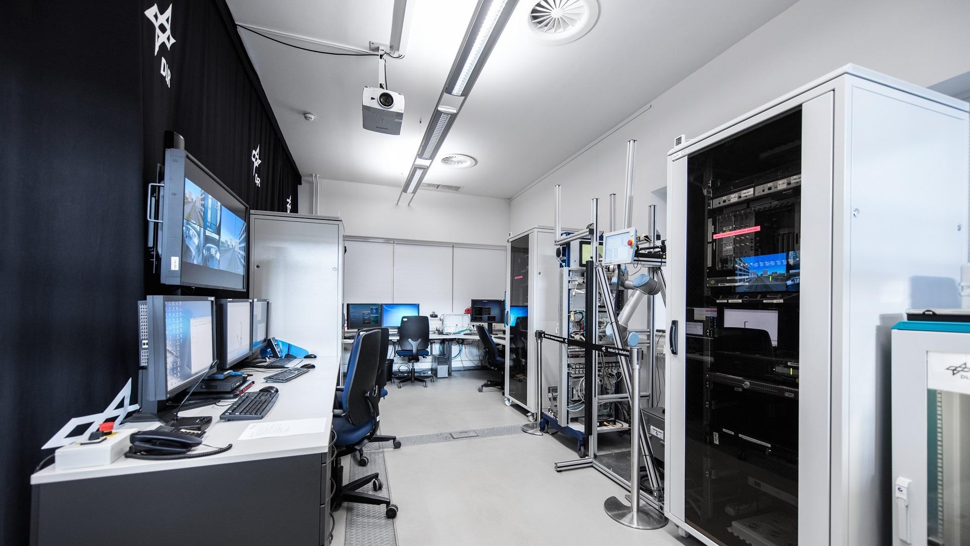 RailSiTe®: Das eisenbahntechnische Simulations- und Testlabor des DLR