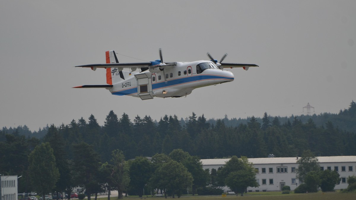 DLR - Forschungsflugzeug Do 228-212 CFFU im Flug