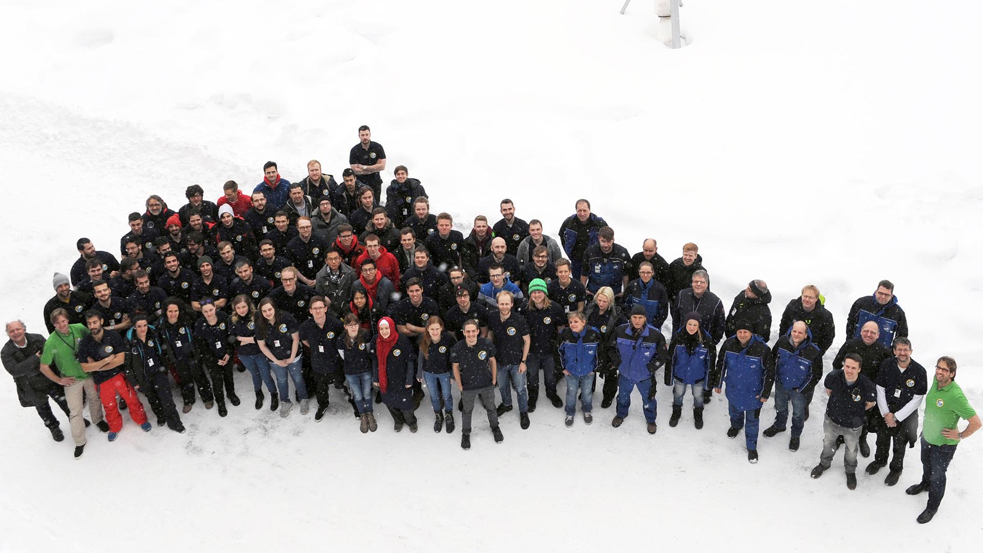 Gruppenbild bei einem Wettbewerb für Studierende