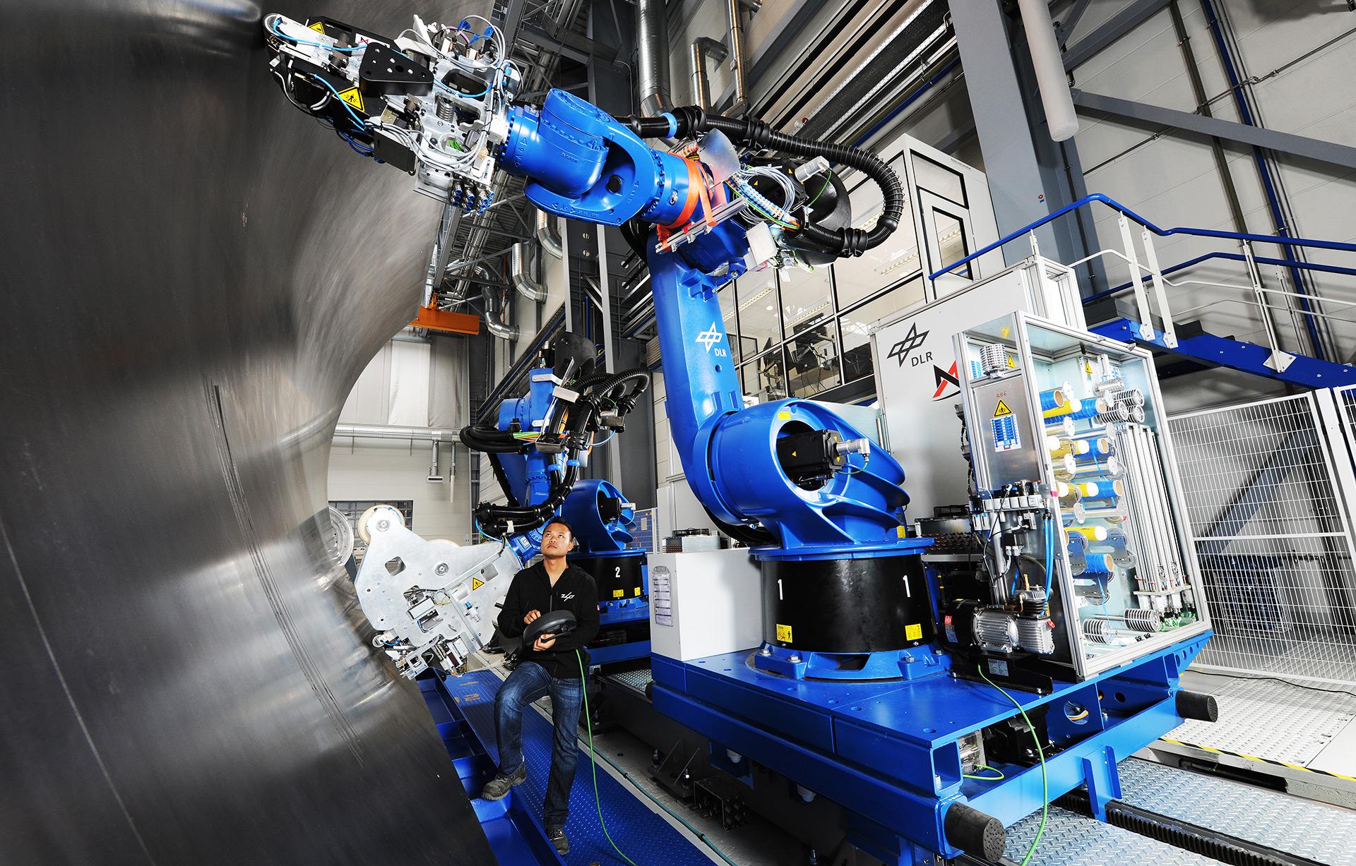 Demonstration einer koordinierten Faserablage mit Kombination der Automated Fiber Placement (AFP) und Automated Tapelaying (ATL) Technologie