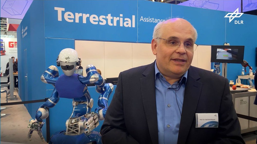 Video: Berthold Bäuml erklärt die Fähigkeiten von Roboter Justin